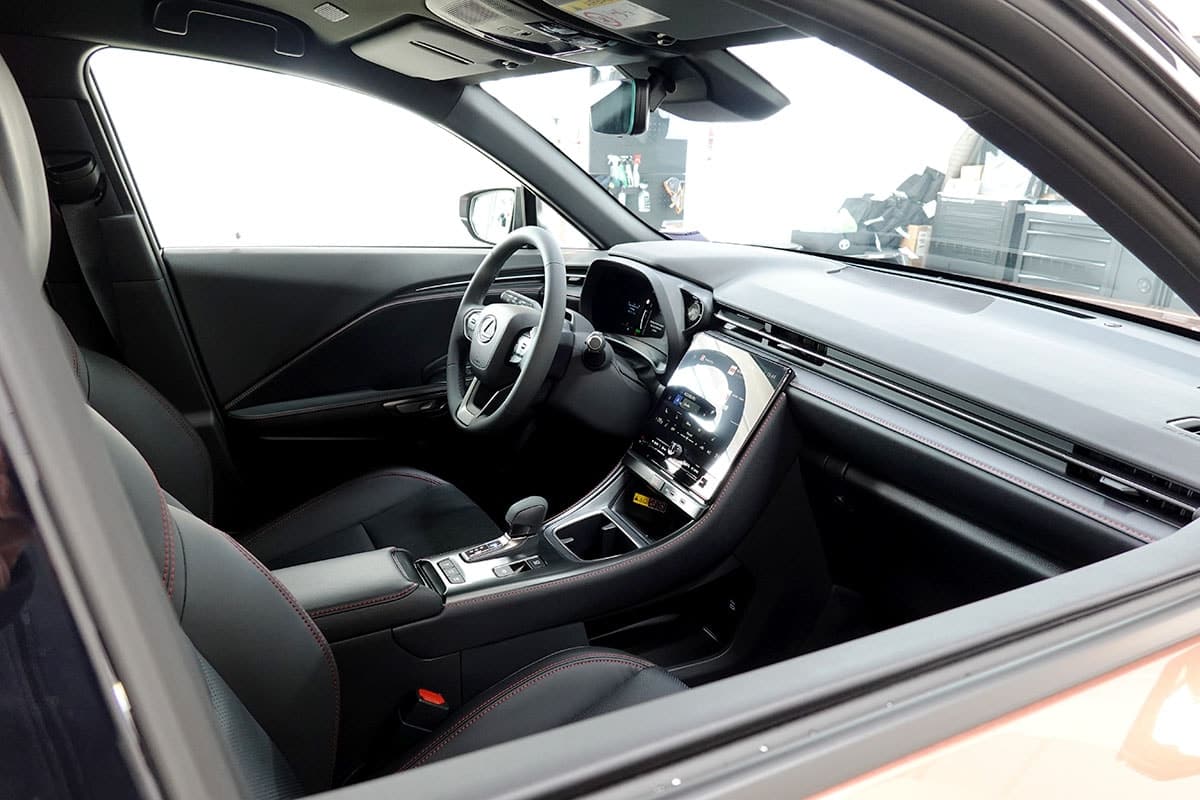 LEXUS LBX FWD Emotion CVT - Bild 6