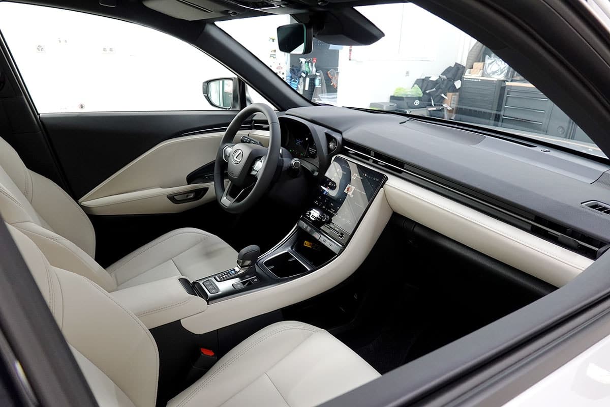 LEXUS LBX FWD Elegant CVT, Leder Weiss, Premium Paket - Bild 5