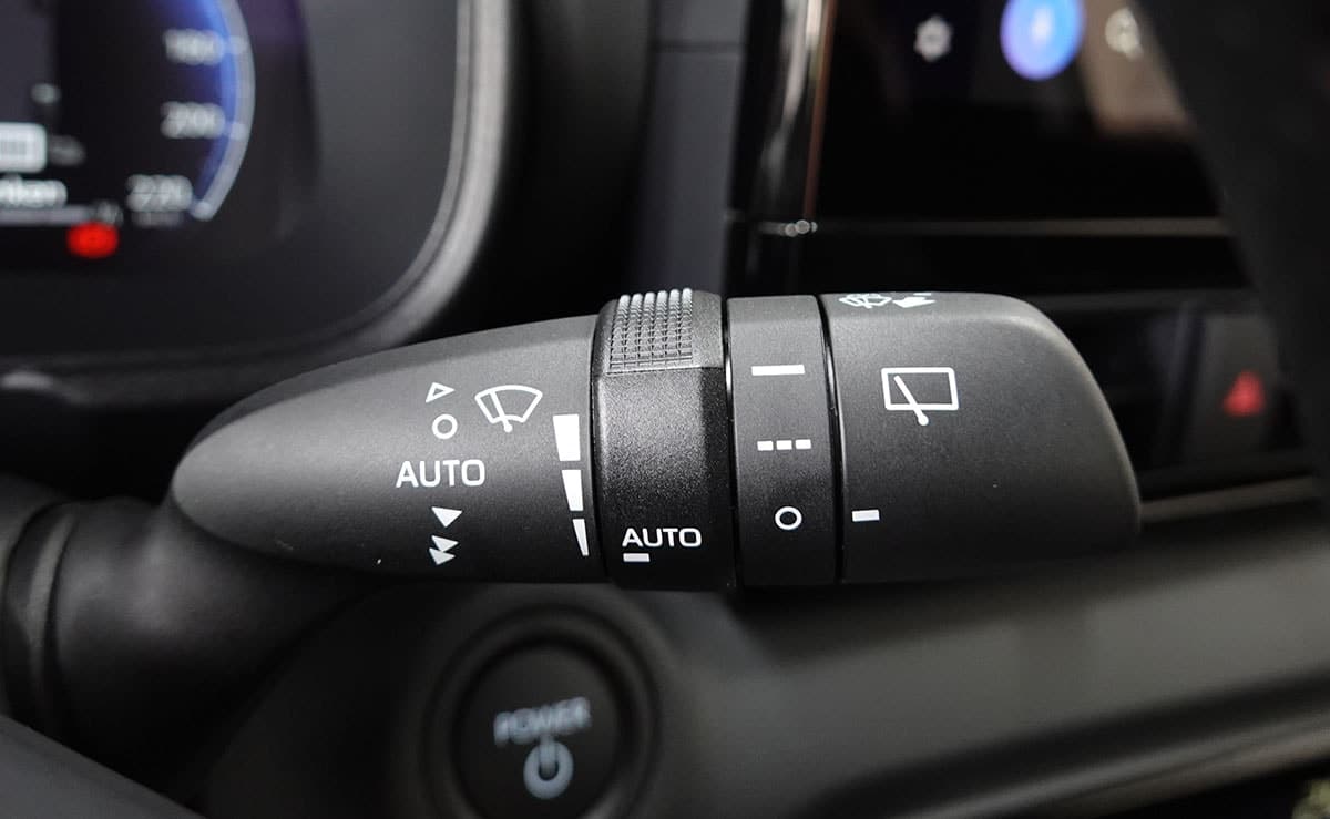 TOYOTA Yaris 1.5 GR Sport e-CVT Panoramaglasdach, JBL, Head-Up Display - Bild 18