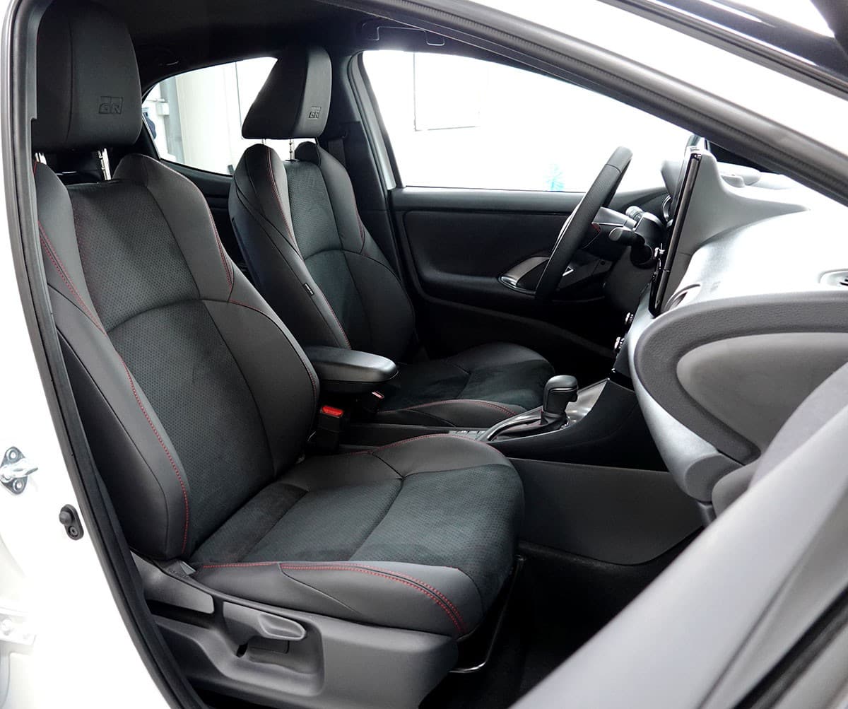 TOYOTA Yaris 1.5 GR Sport e-CVT - Bild 4