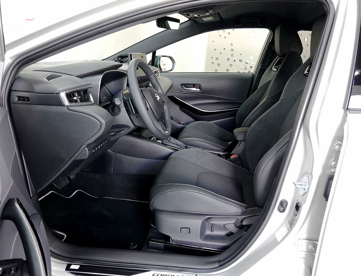 TOYOTA Corolla Touring Sports 2.0 HSD Premium e-CVT - Bild 7