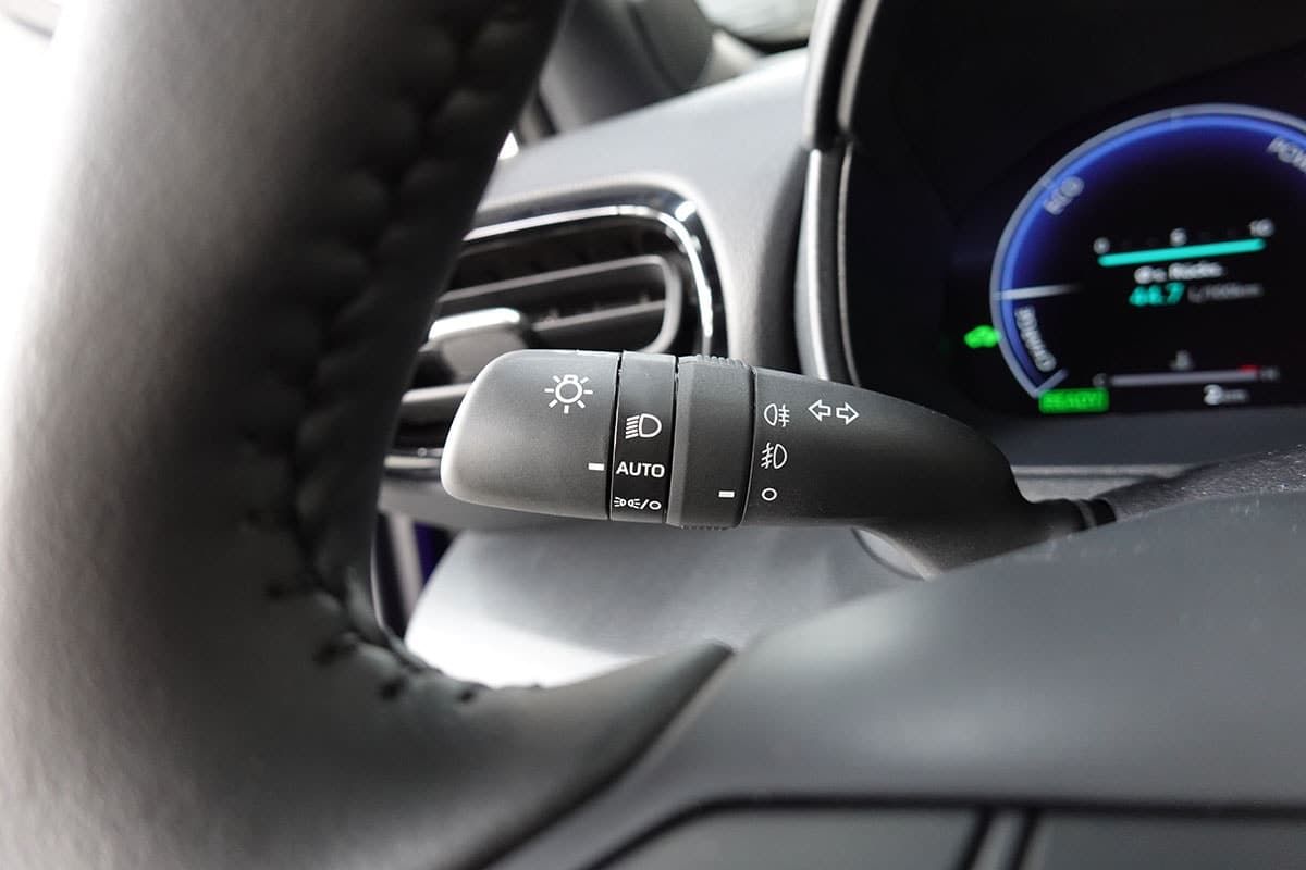 TOYOTA Yaris 1.5 Premium e-CVT - Bild 17