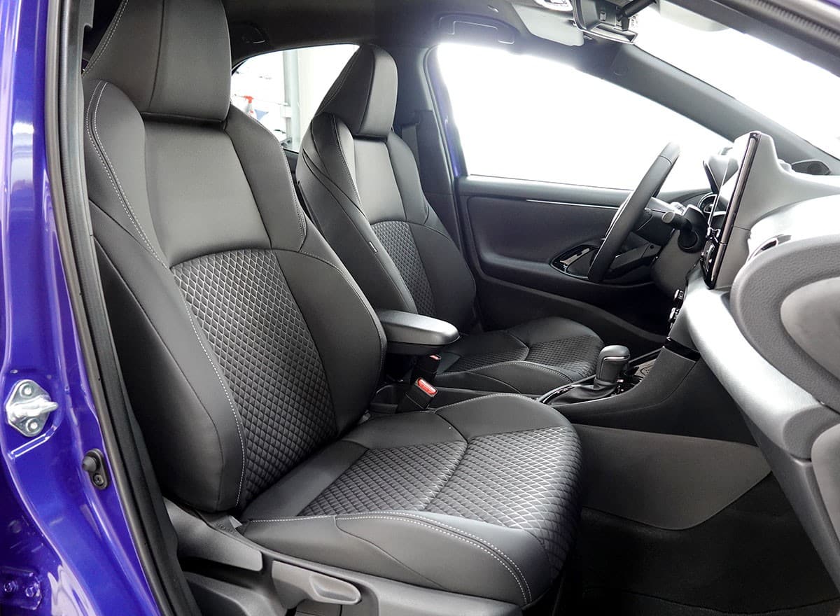 TOYOTA Yaris 1.5 Premium e-CVT - Bild 4