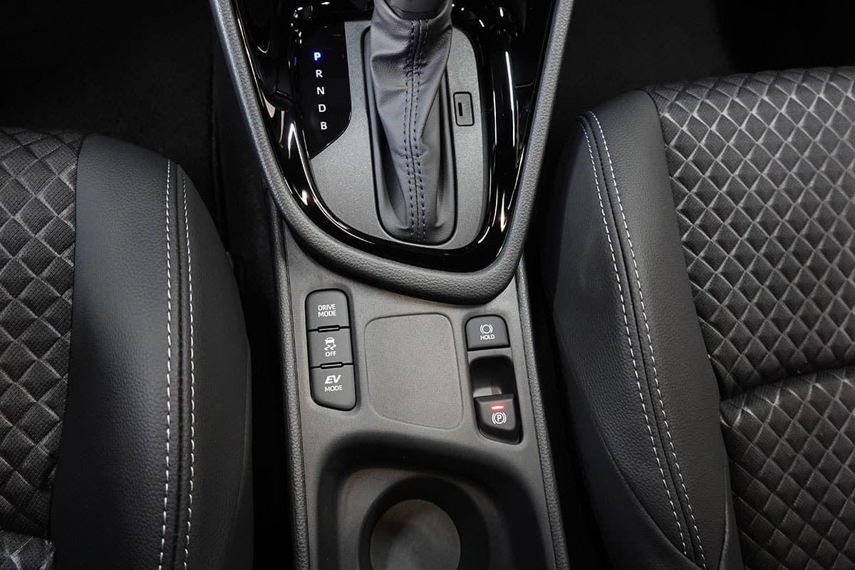 TOYOTA Yaris 1.5 Premium e-CVT - Bild 16