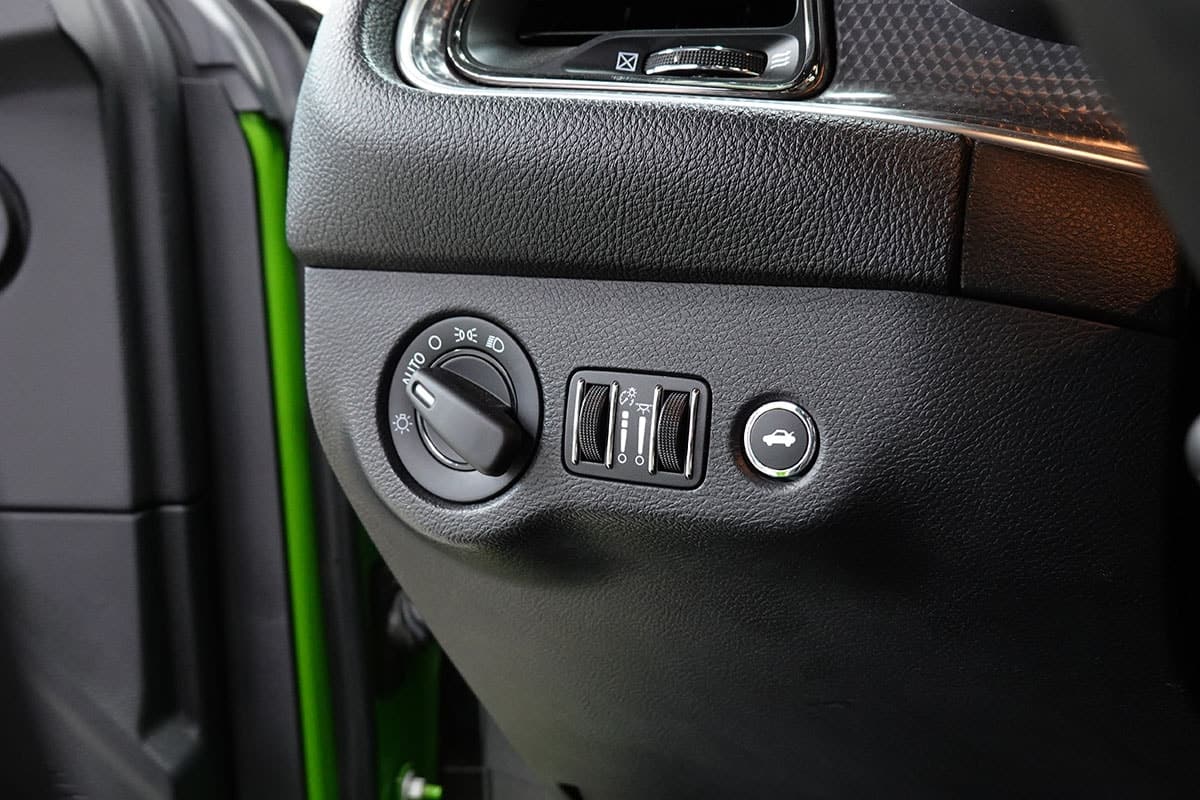 DODGE 6.2 V8 SC HEMI SRT Hellcat - Bild 15