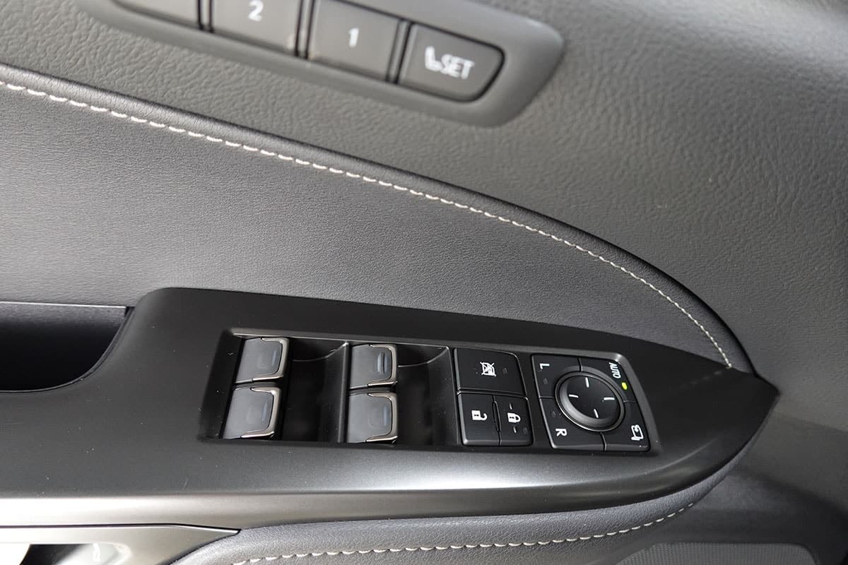 LEXUS NX 450h+ E-FOUR Comfort Pack Interieur, Panorama - Bild 18