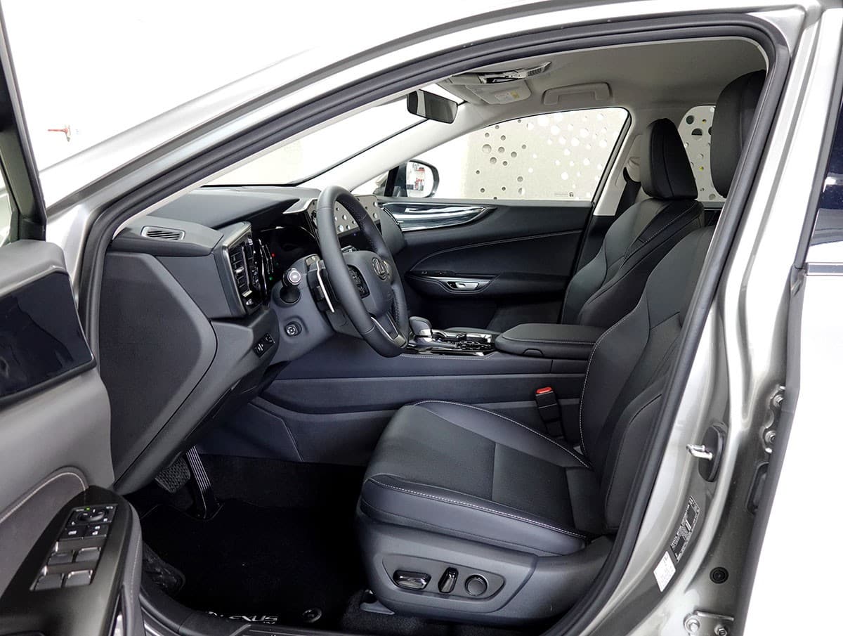 LEXUS NX 450h+ E-FOUR Comfort, 20" Alufelgen - Bild 7