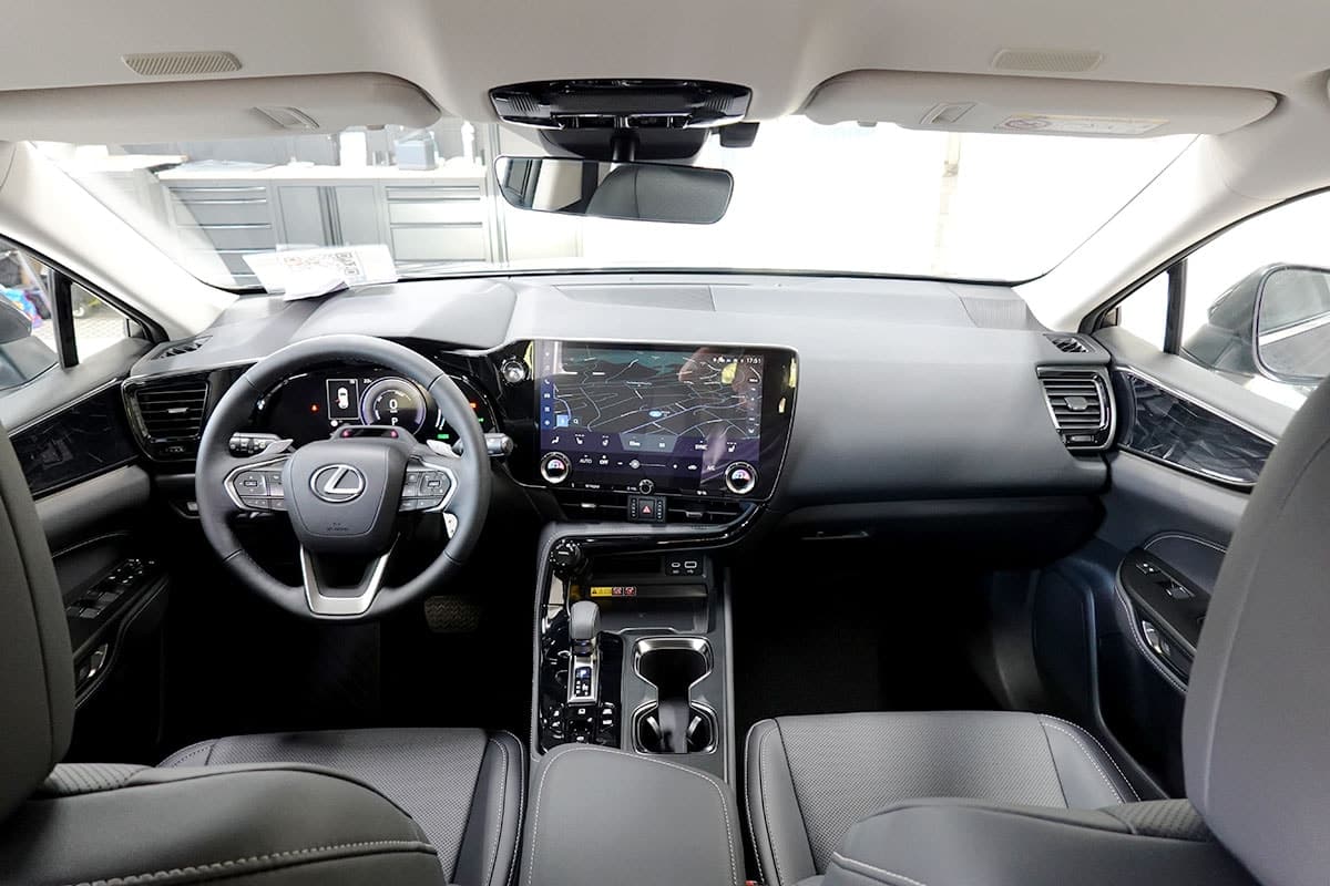 LEXUS NX 450h+ E-FOUR Comfort, 20" Alufelgen - Bild 9