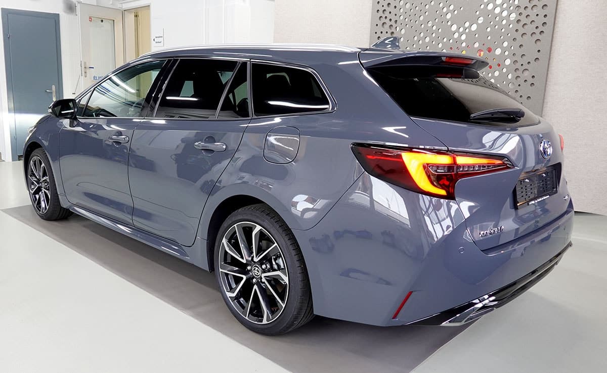 TOYOTA Corolla Touring Sports 2.0 HSD Premium e-CVT - Bild 4
