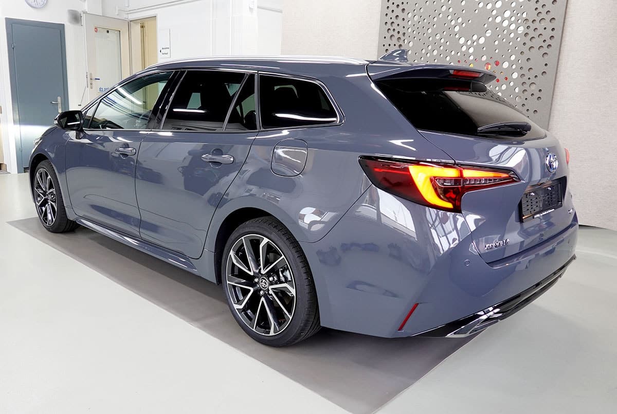 TOYOTA Corolla Touring Sports 2.0 HSD Premium e-CVT - Bild 3