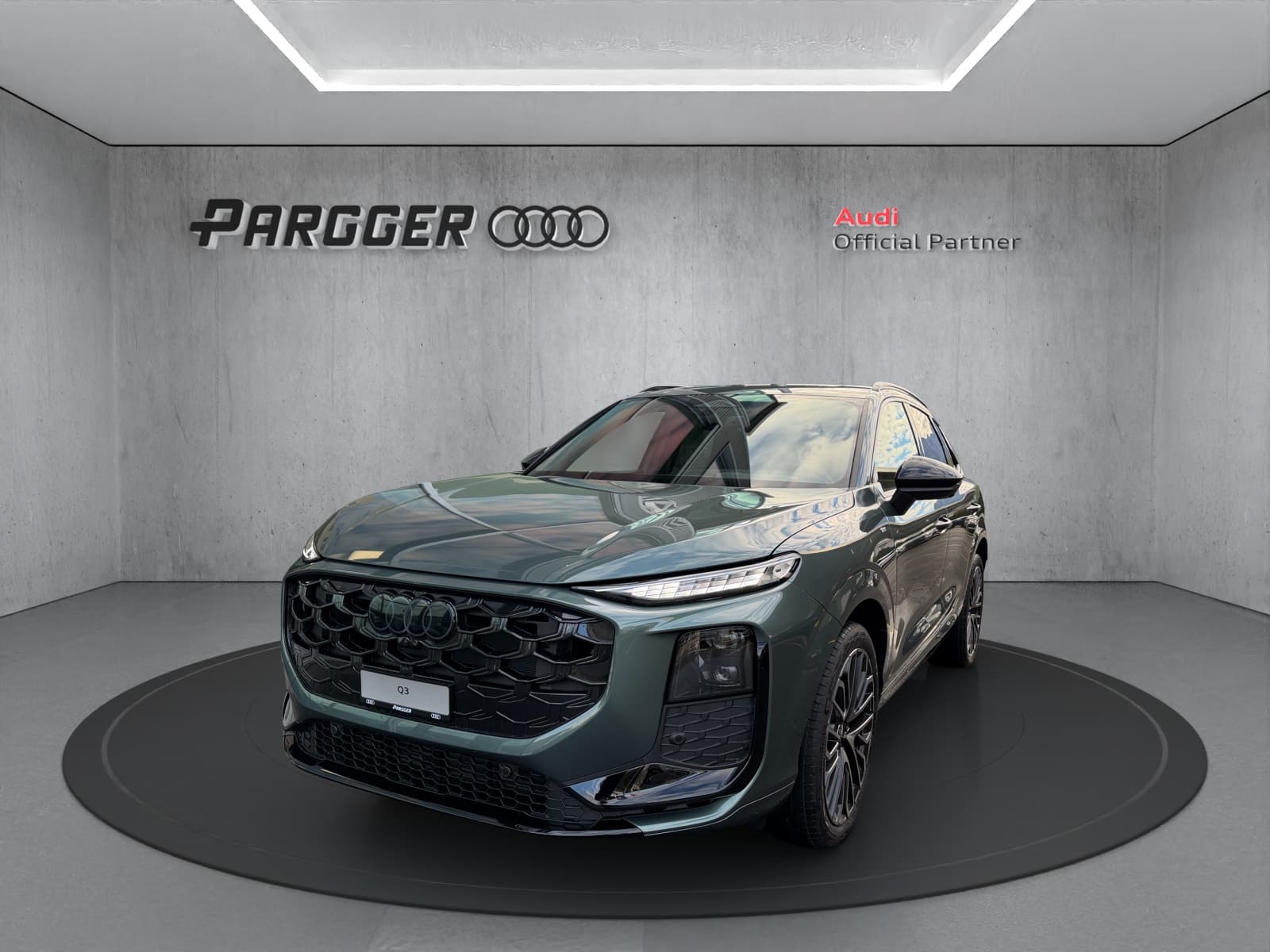 AUDI Q3 SUV TFSI quattro 195 kW S tronic - Bild 1