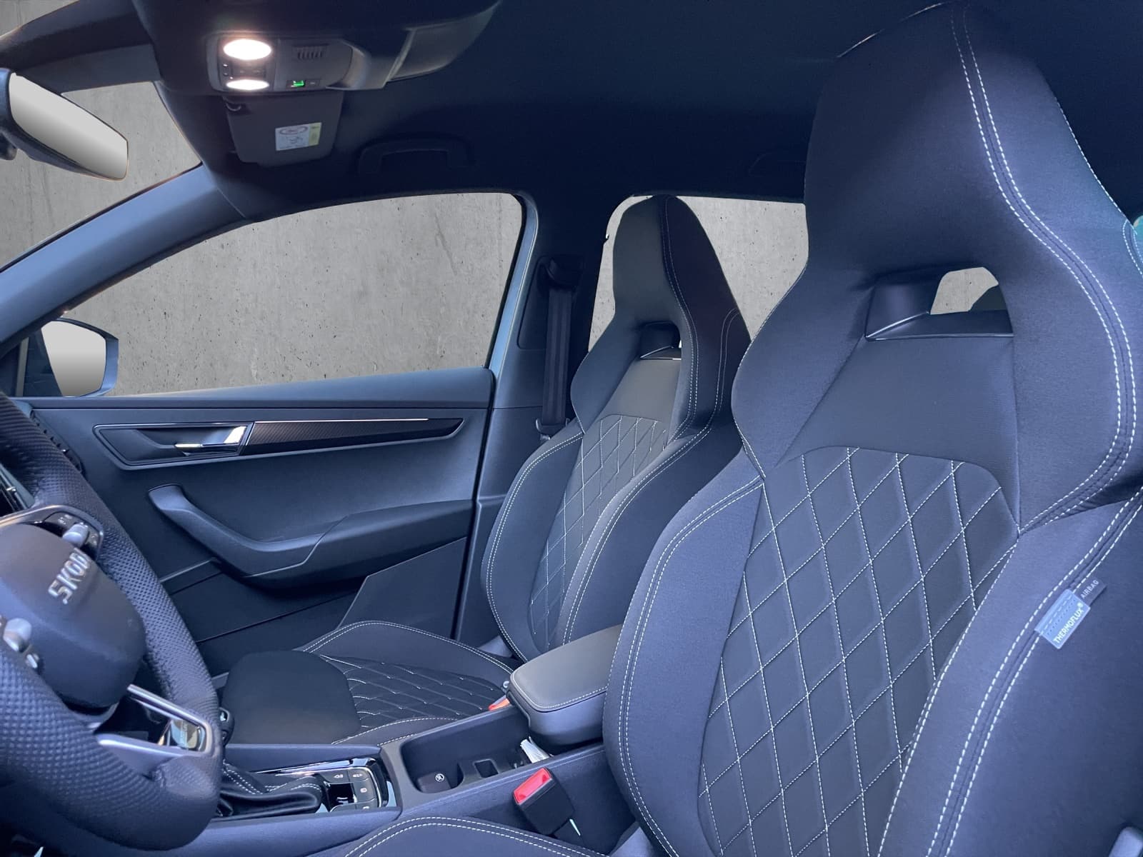 SKODA Karoq 2.0 TSI SportLine 4x4 DSG - Bild 7