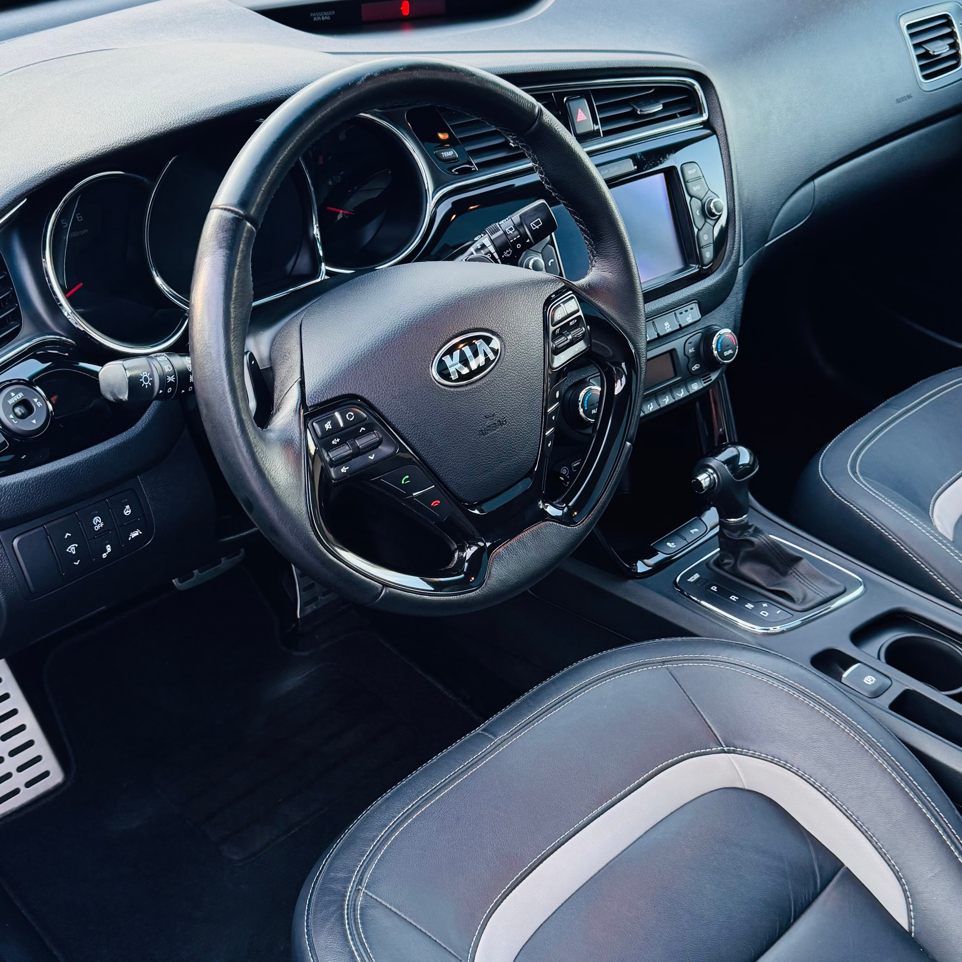 KIA Cee'd Sportswagon 1.6 CRDi Style DCT - Bild 6