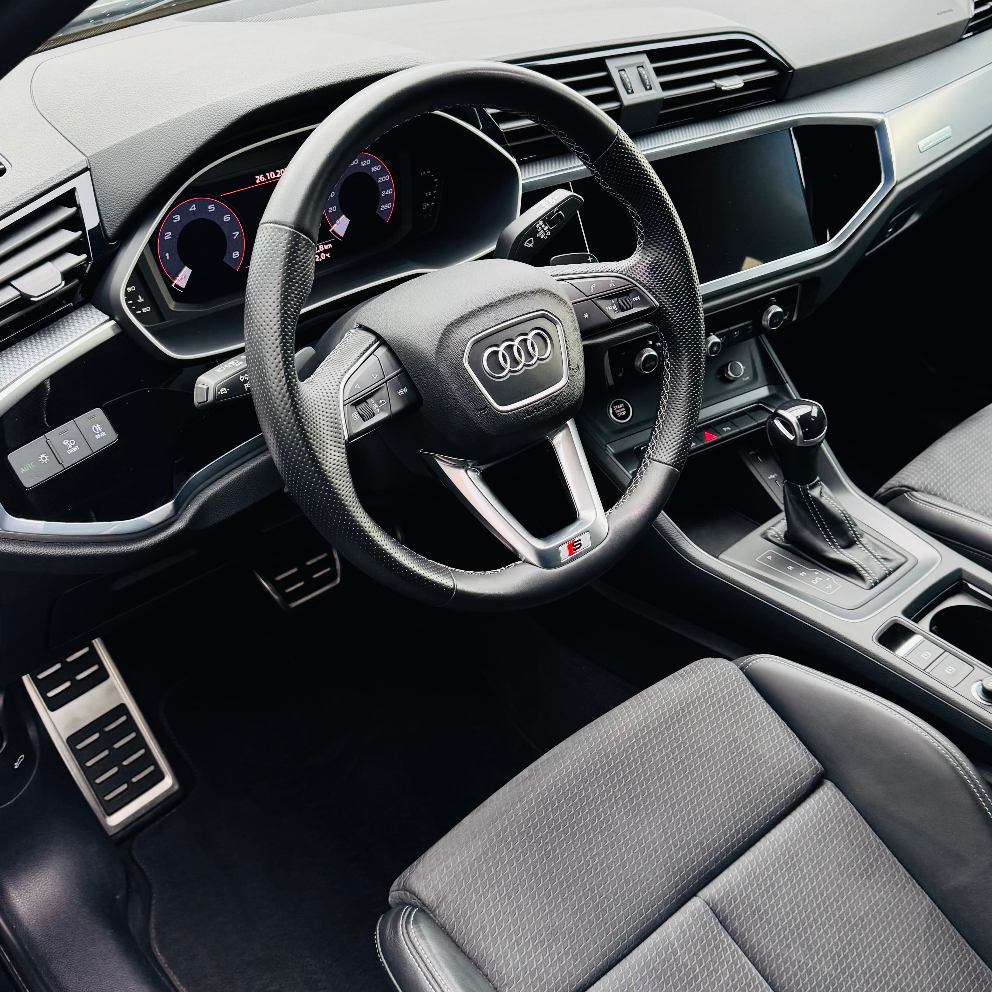 AUDI Q3 35 TFSI S line Attraction S-tronic - Bild 7