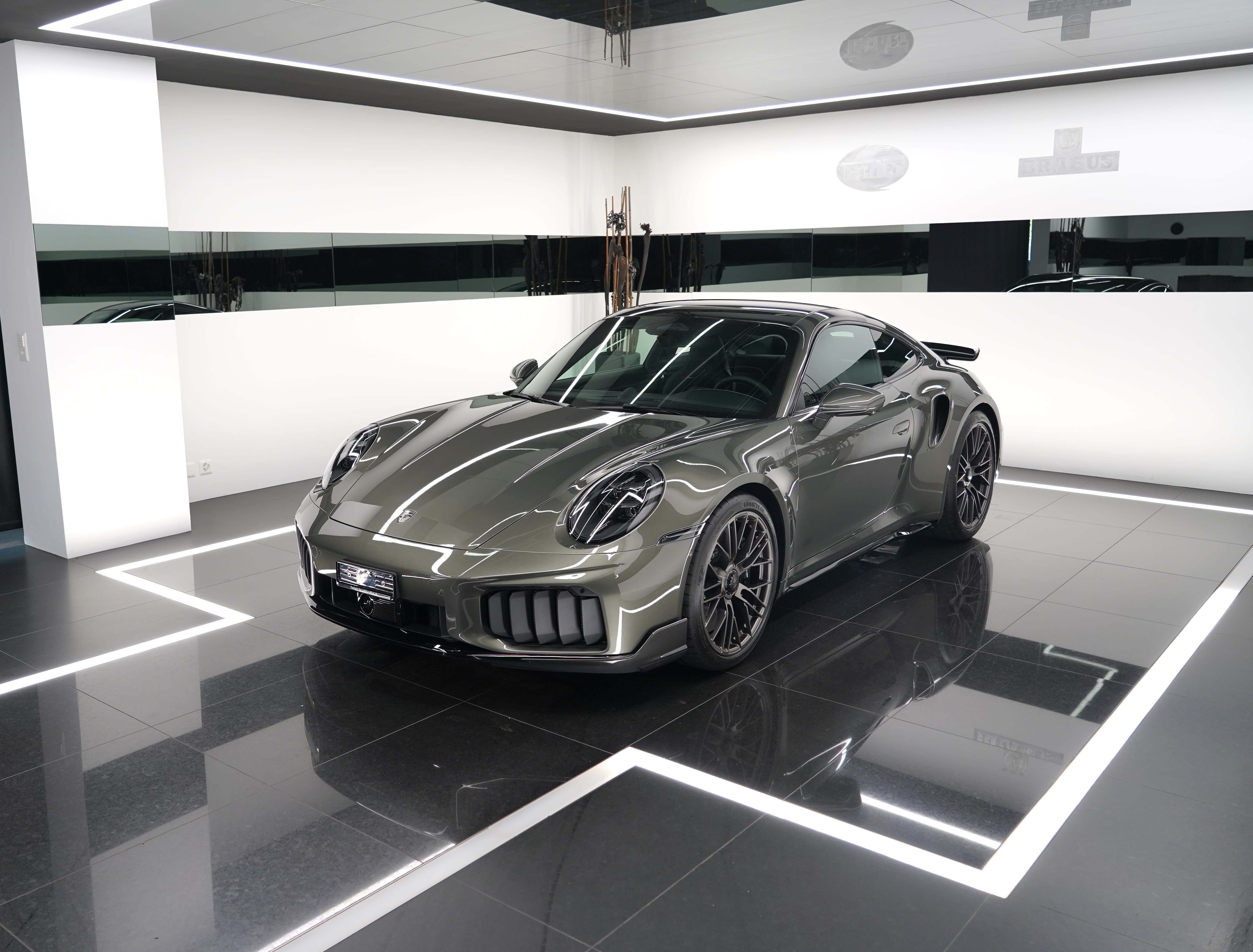 PORSCHE 911 Turbo S PDK - Bild 1