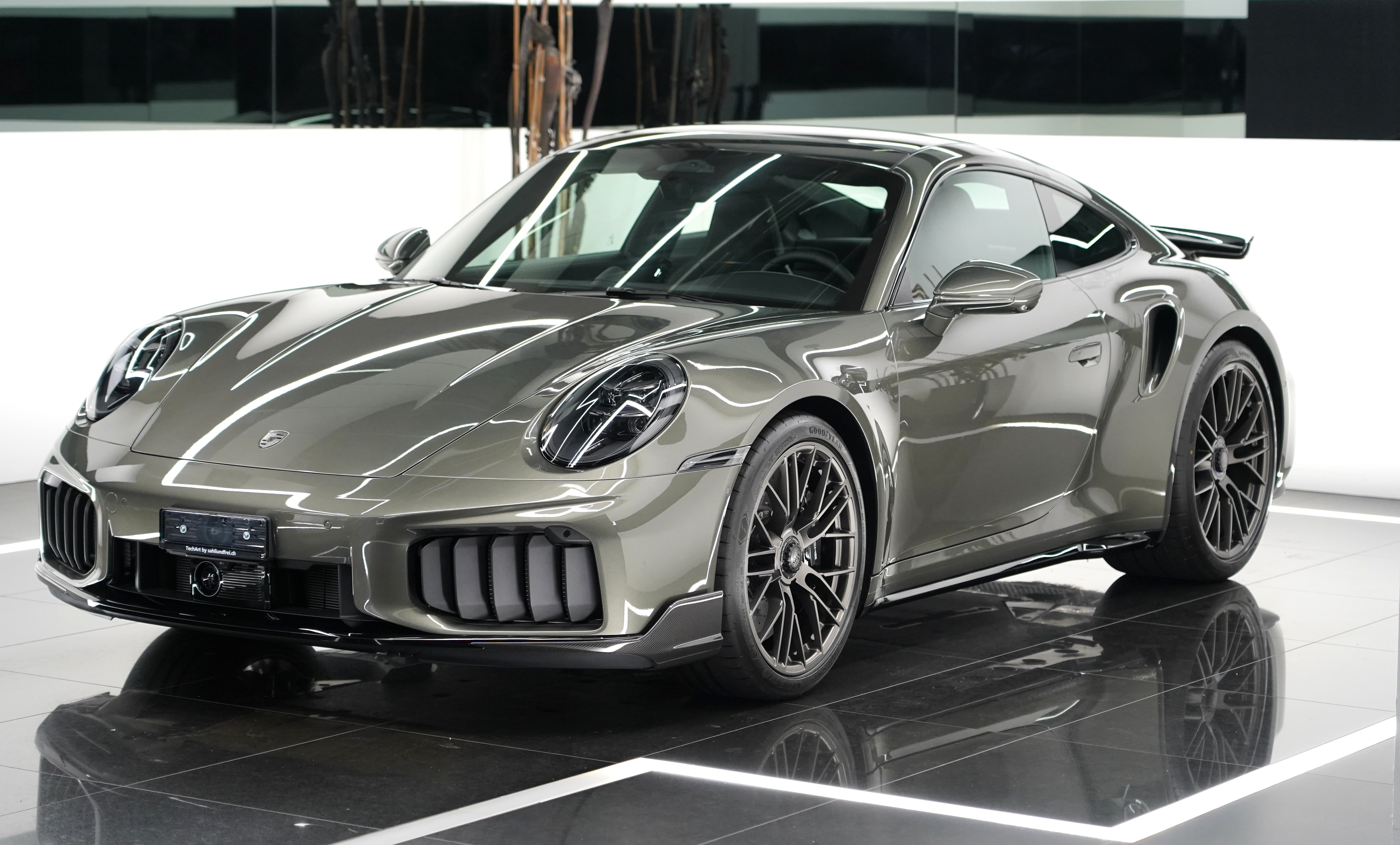 PORSCHE 911 Turbo S PDK - Bild 2