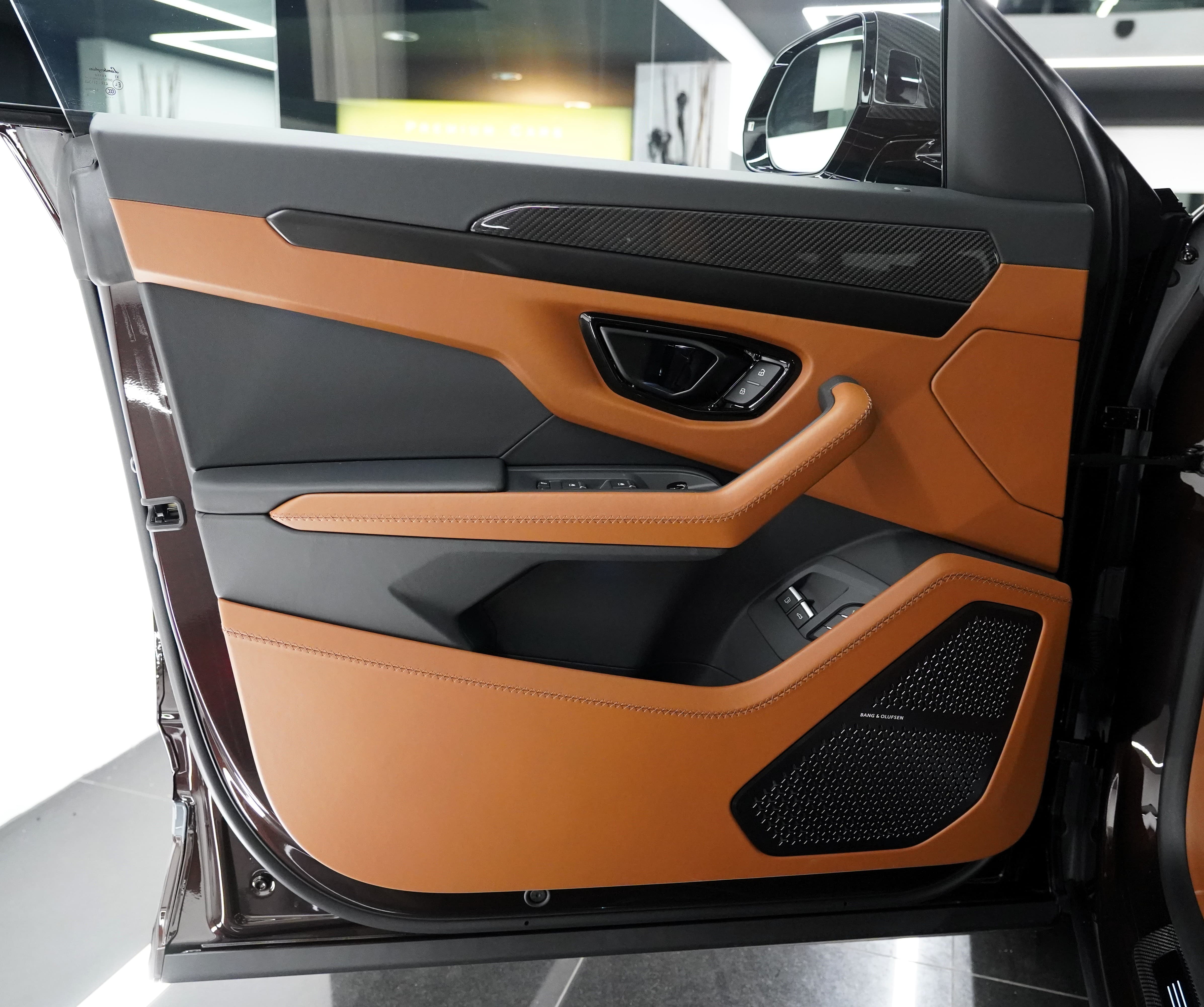 LAMBORGHINI Urus BRABUS SE - Bild 12