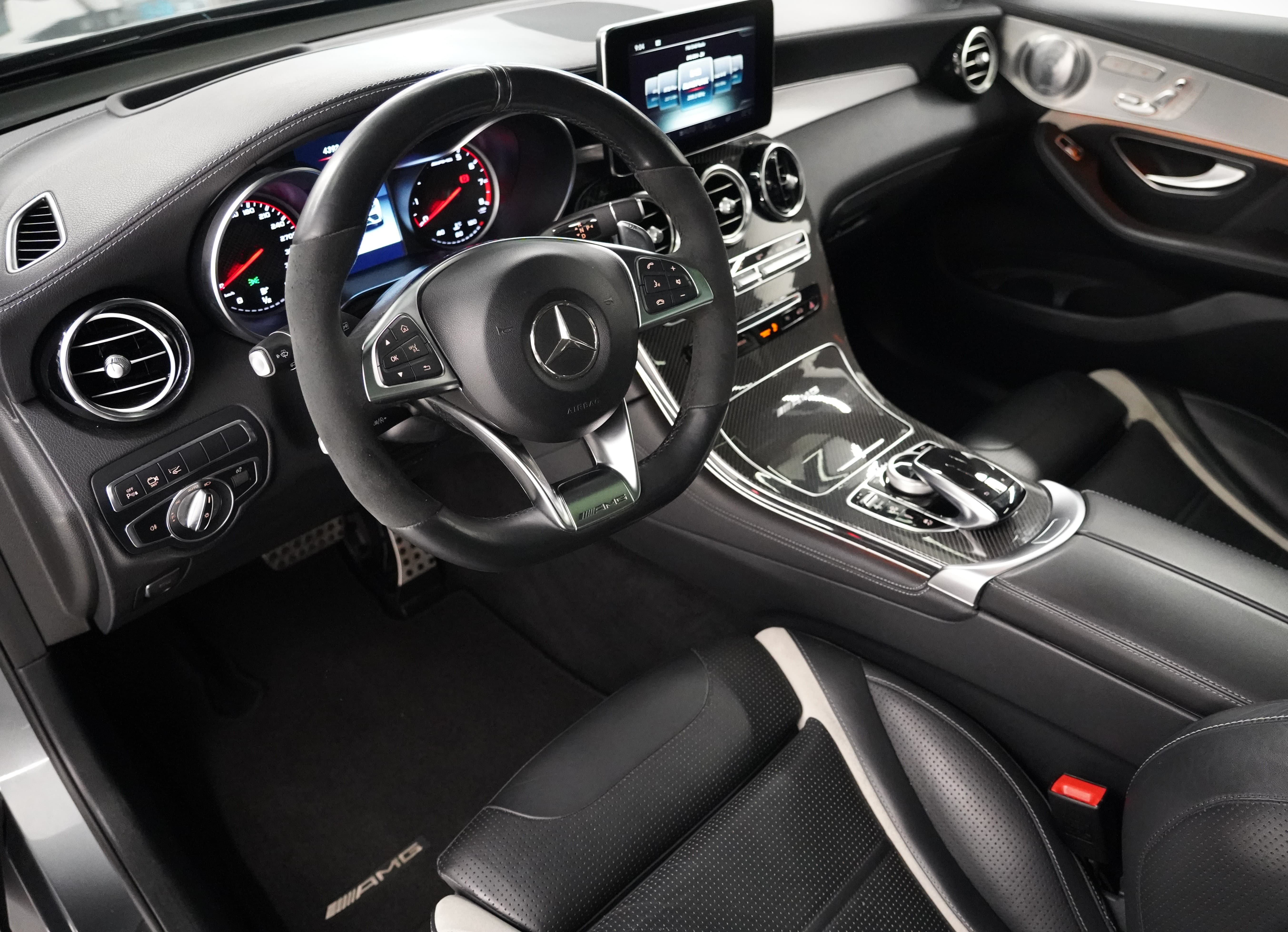 MERCEDES-BENZ GLC 63 S AMG 4Matic+ - Bild 9