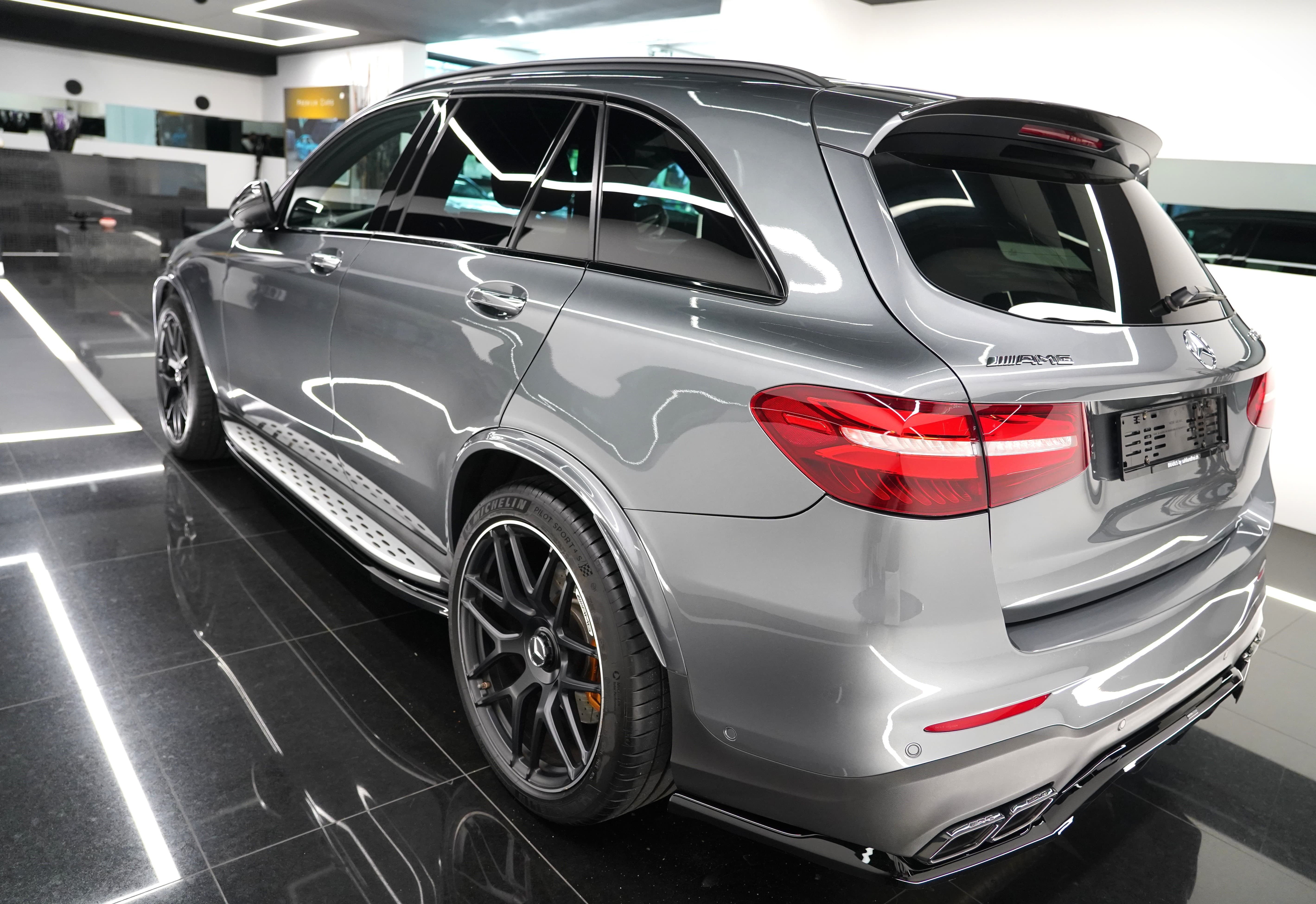 MERCEDES-BENZ GLC 63 S AMG 4Matic+ - Bild 7