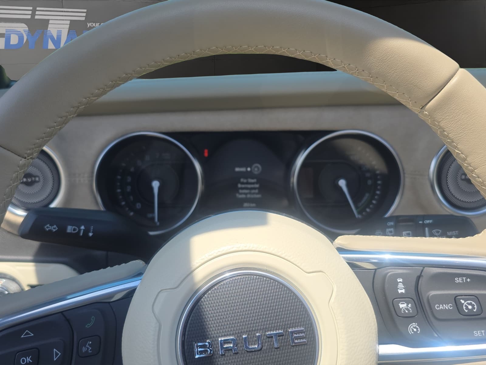 JEEP Wrangler Brute Unlimited 4xe - Bild 11