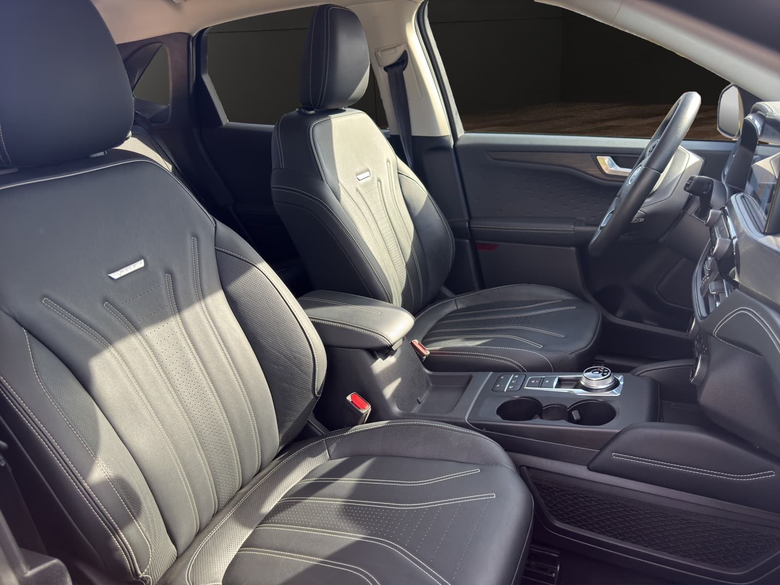 FORD Kuga 2.5 Plug-in Hybrid Vignale - Bild 15