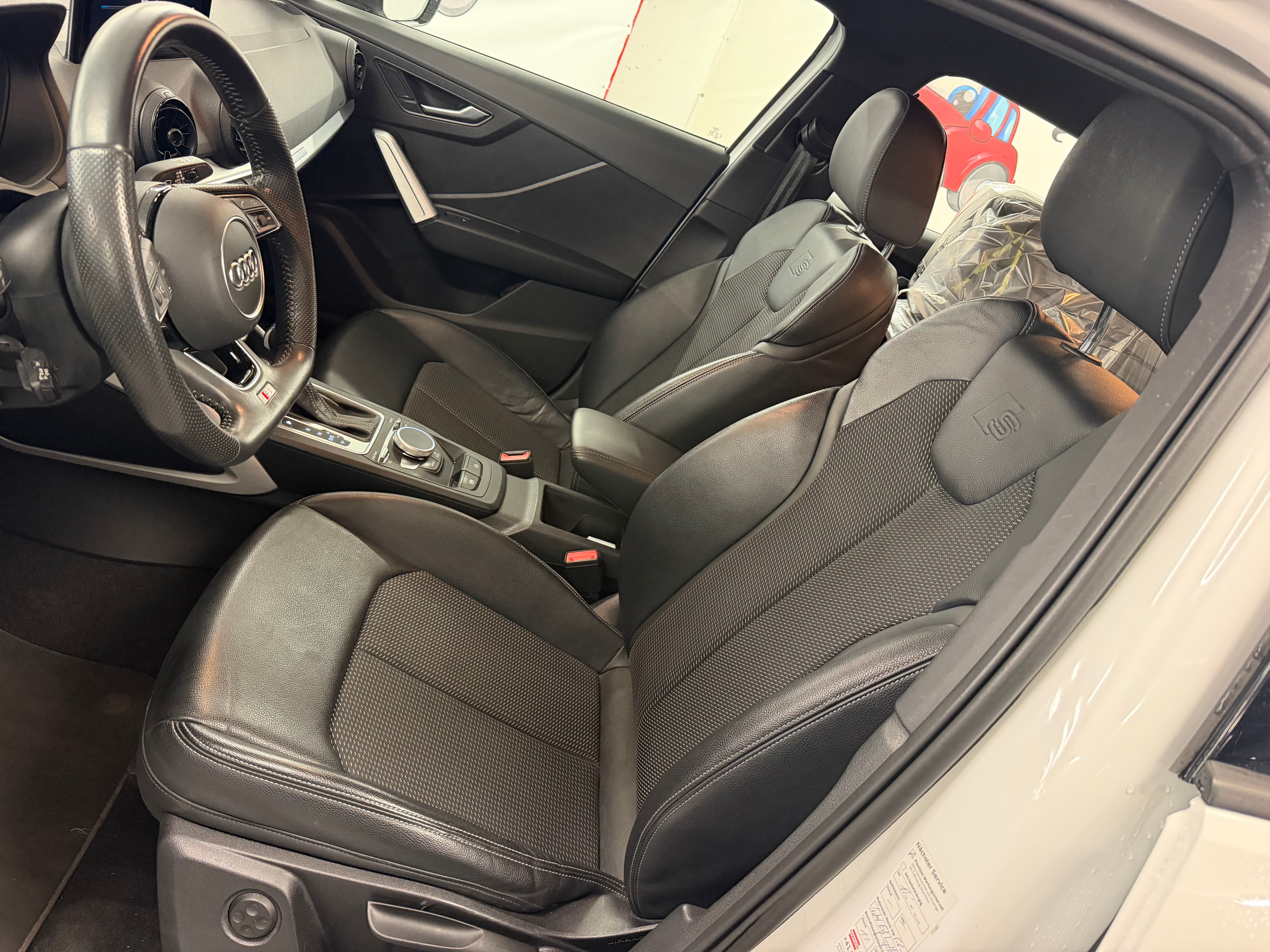 AUDI Q2 2.0 TFSI sport quattro S-tronic - Bild 7