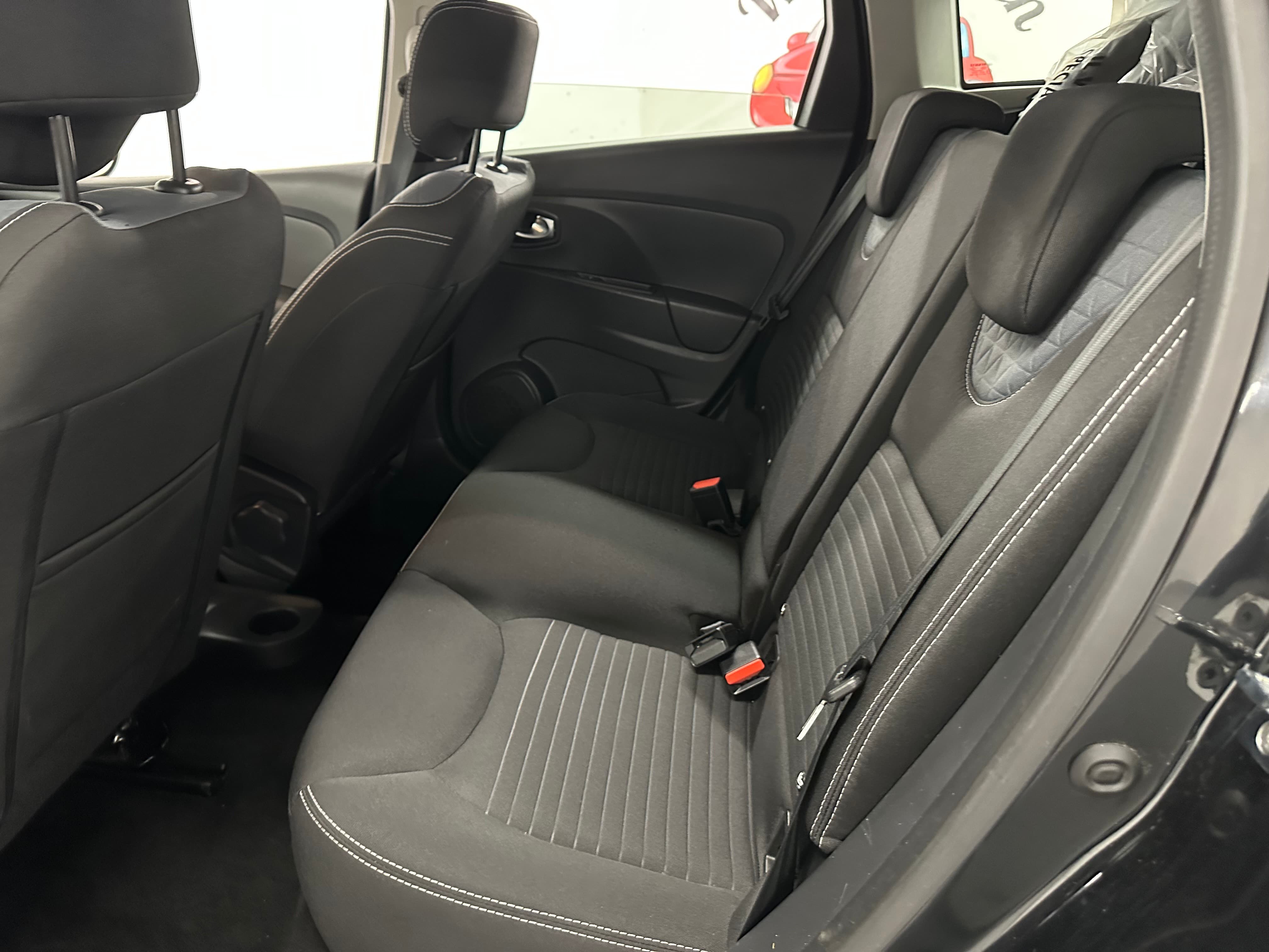 RENAULT Clio Grandtour 1.2 16V T Swiss Edition EDC - Bild 13