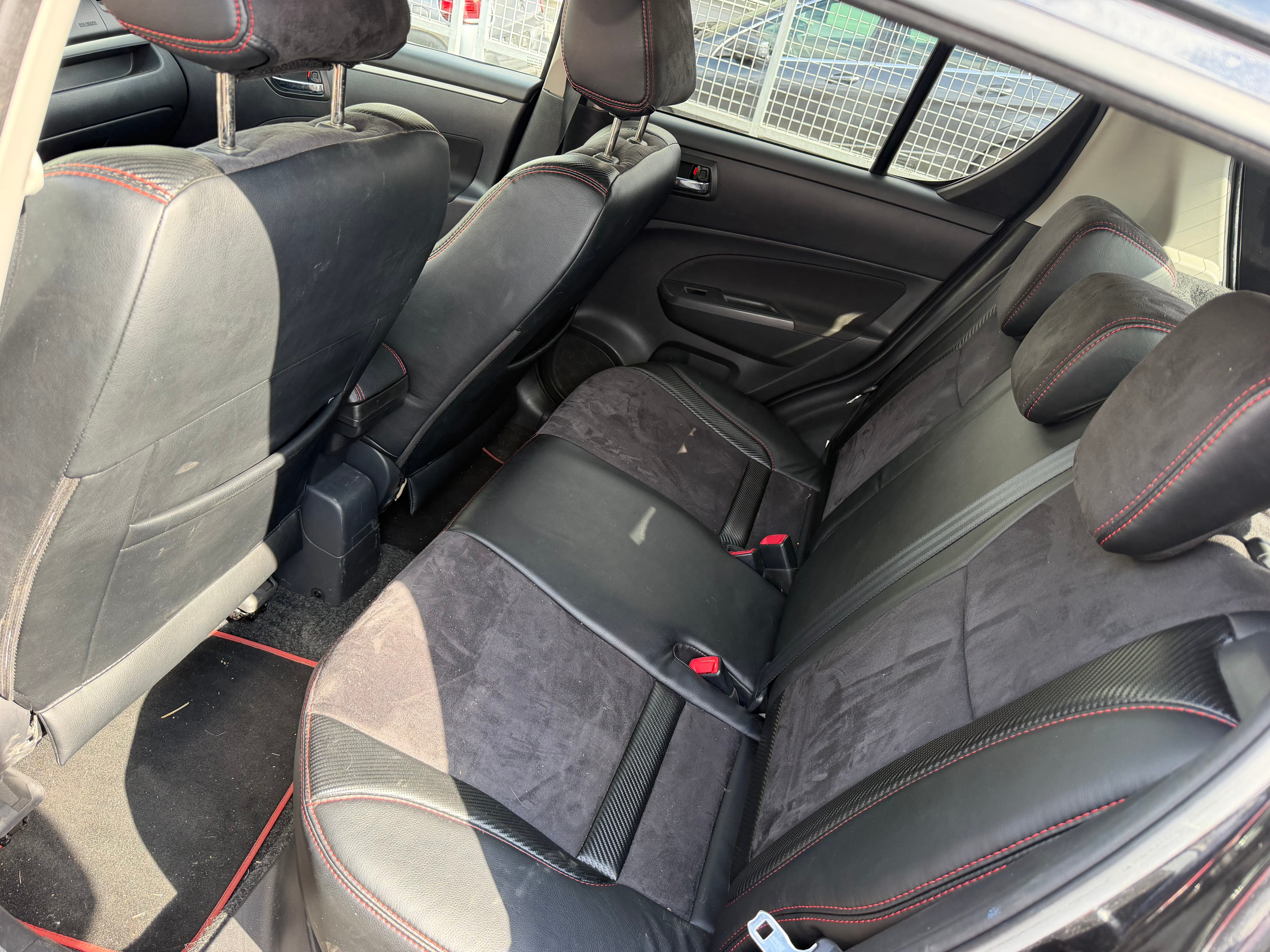 SUZUKI Swift 1.2i 16V GL Sergio Cellano - Bild 8
