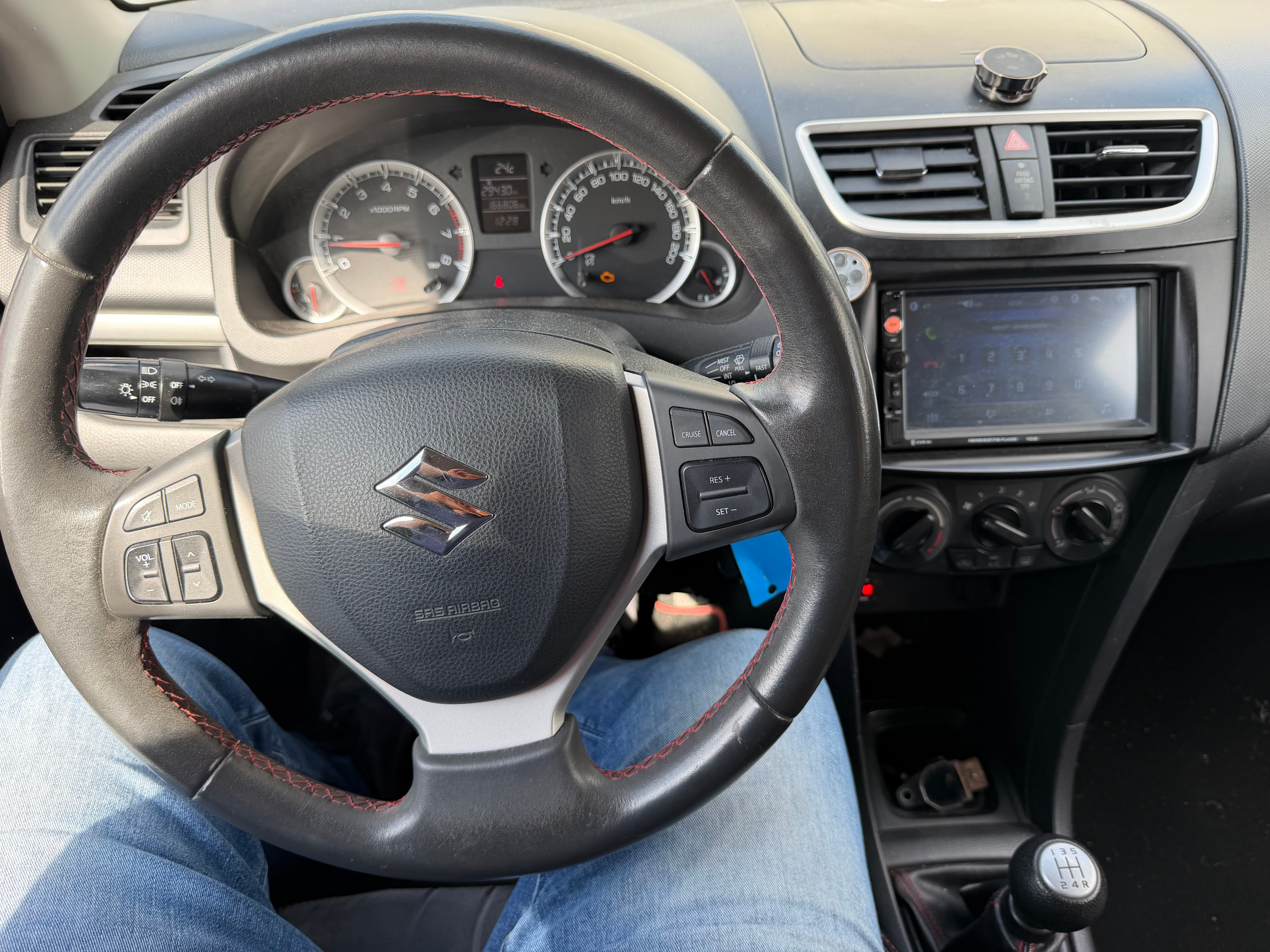 SUZUKI Swift 1.2i 16V GL Sergio Cellano - Bild 12