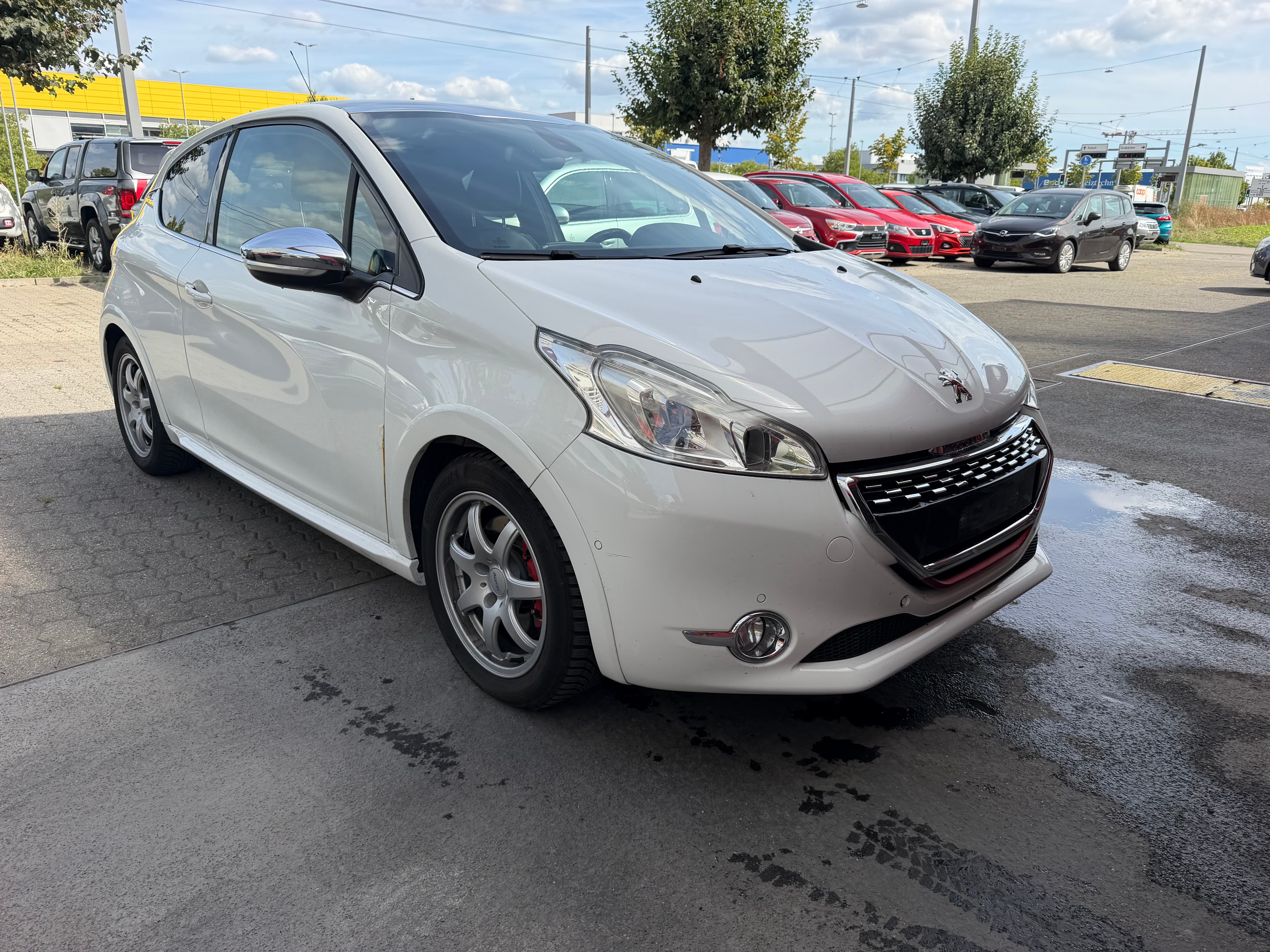 PEUGEOT 208 1.6 Turbo GTi - Bild 2