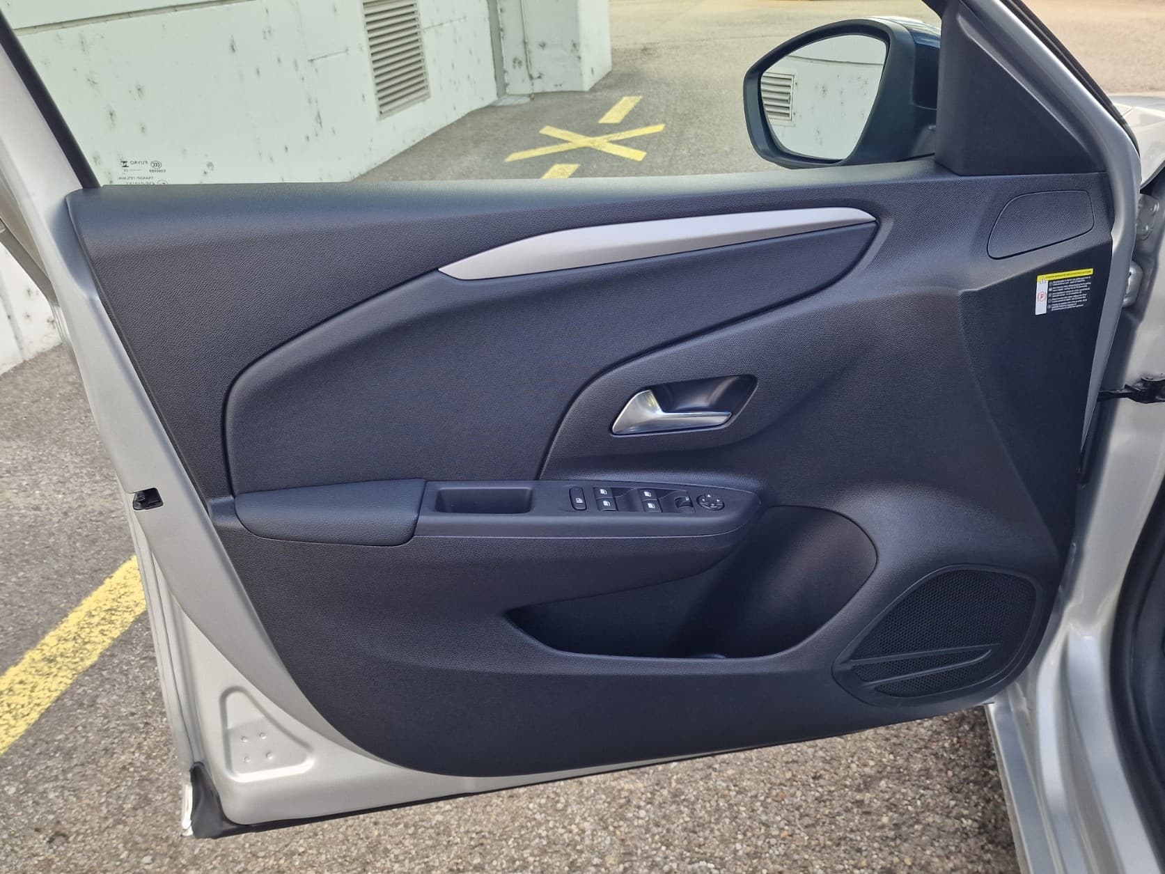 OPEL Corsa 1.2 TP Elegance - Bild 7