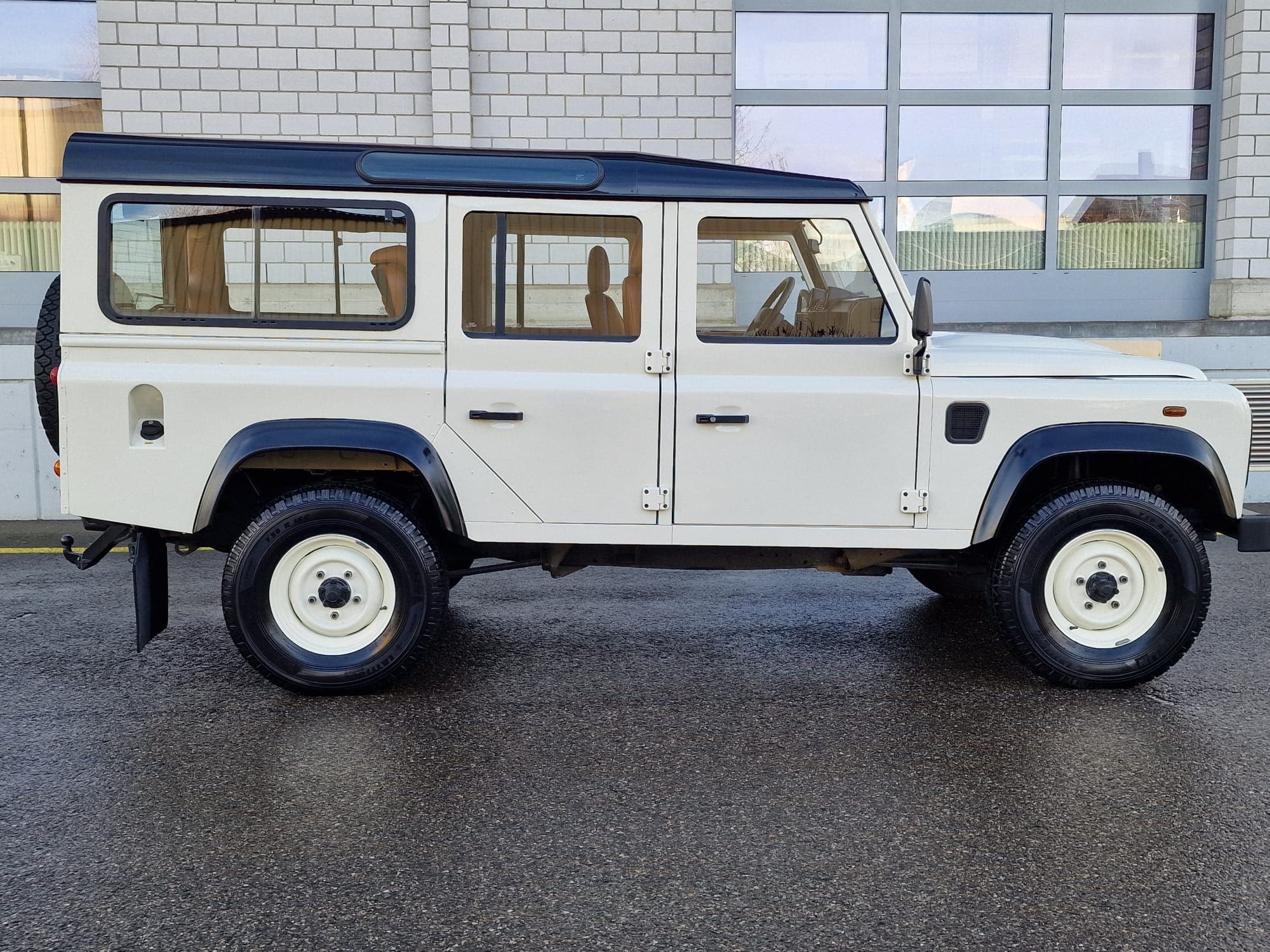 LAND ROVER Defender 110 SW 2.4Tdc - Bild 3