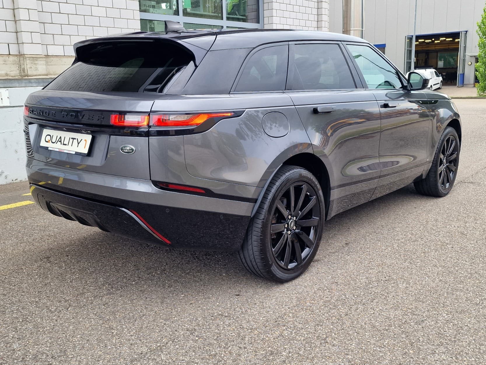 LAND ROVER Range Rover Velar R-Dynamic D 240 SE Automatic - Bild 5
