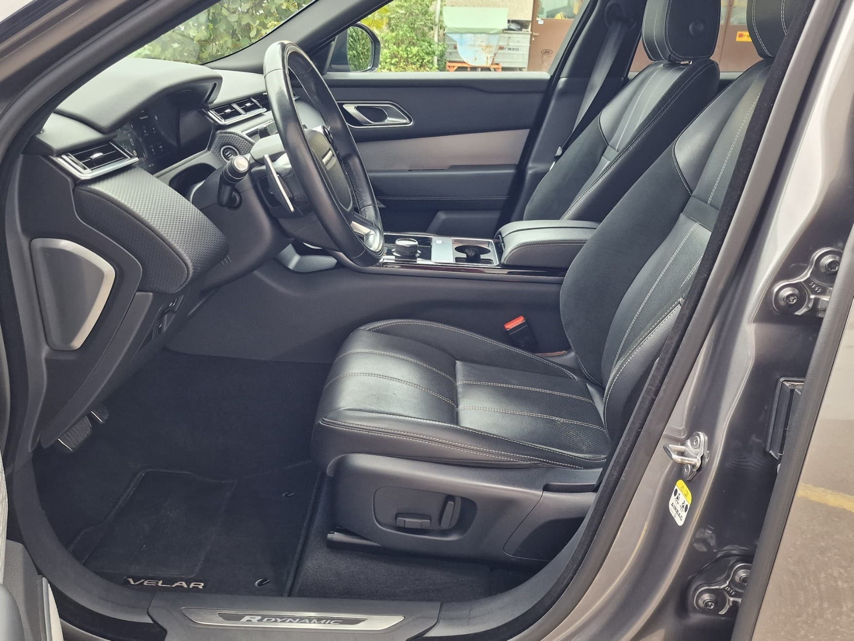 LAND ROVER Range Rover Velar R-Dynamic D 240 SE Automatic - Bild 8