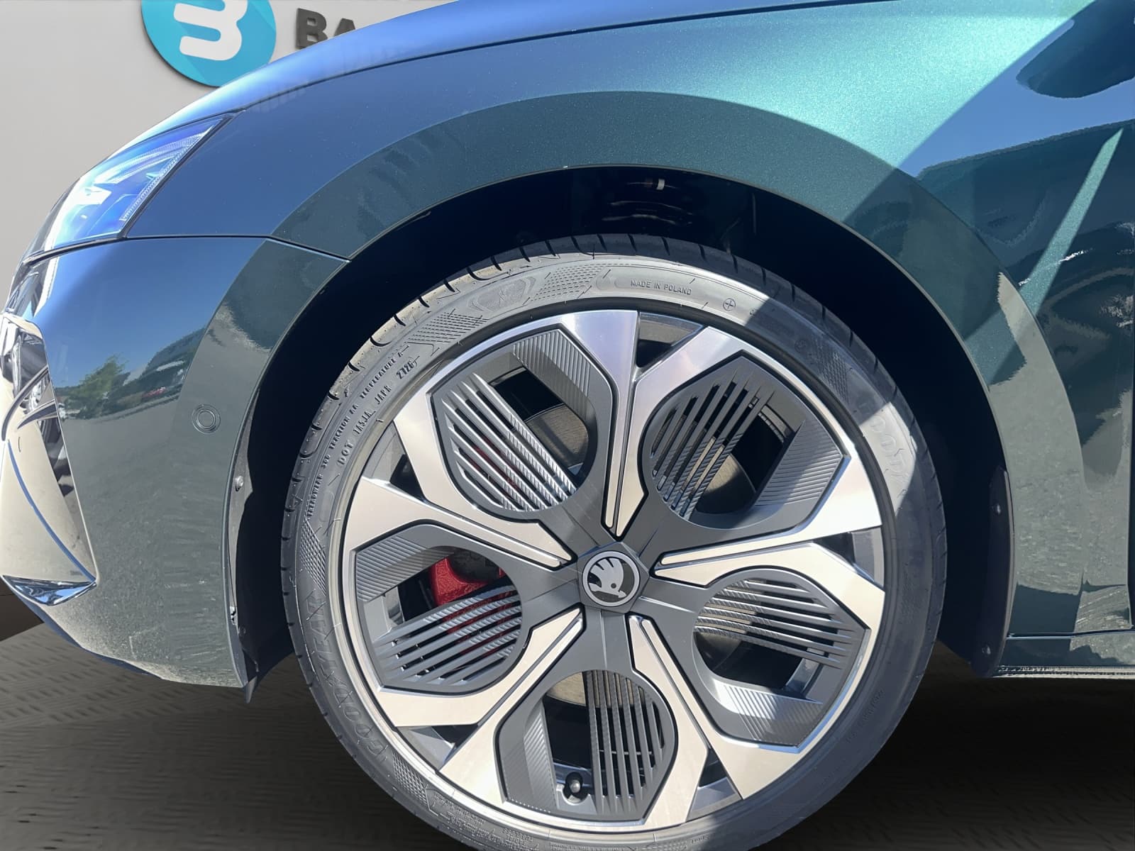 SKODA Octavia Combi 2.0 TSI DSG RS 30 Years Edition - Bild 7