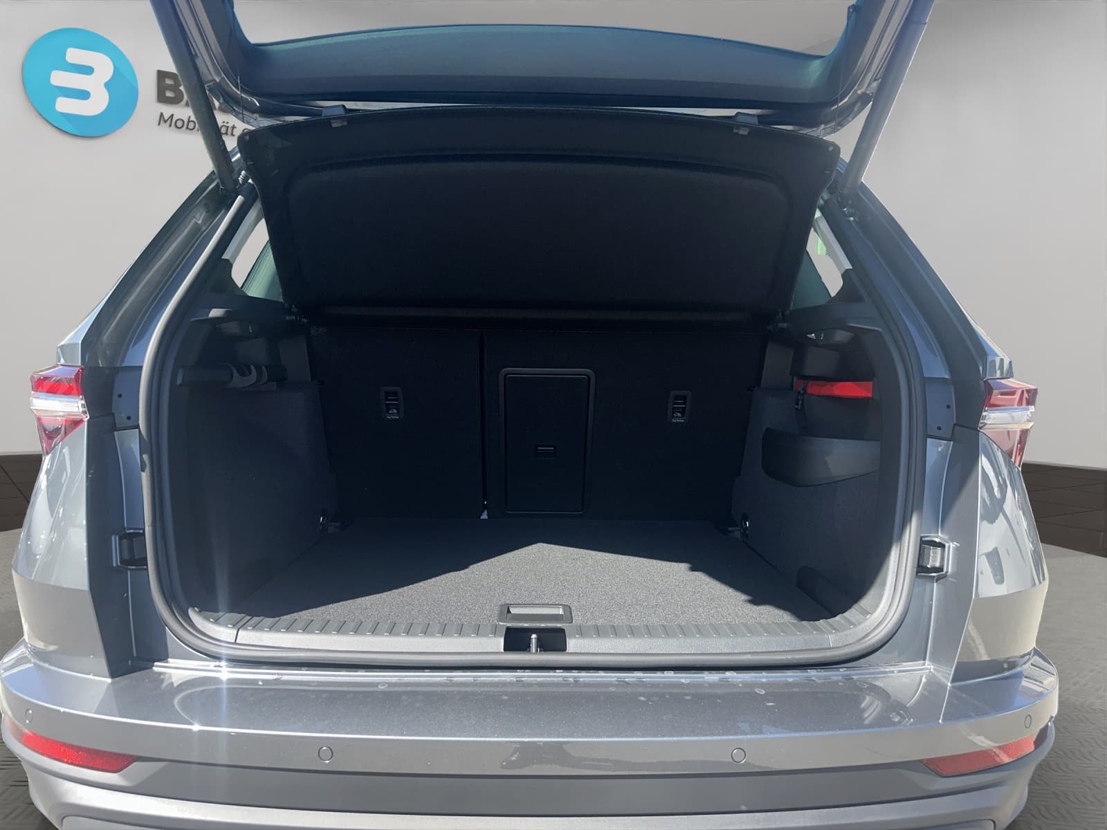 SKODA Karoq 1.5 TSI Dynamic DSG - Bild 6