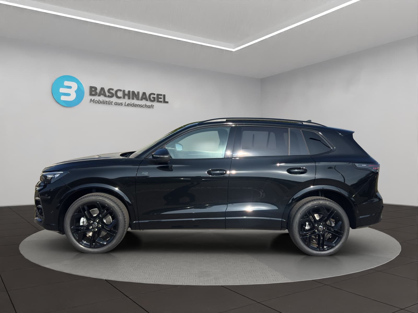 VW Tiguan 2.0 TDI SCR R-Line 4Motion DSG - Bild 2