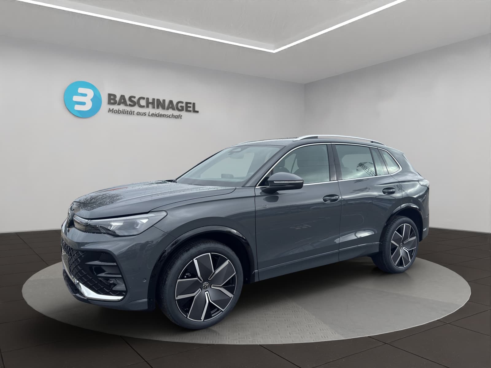 VW Tiguan 2.0 TSI DSG R-Line 4Motion - Bild 1