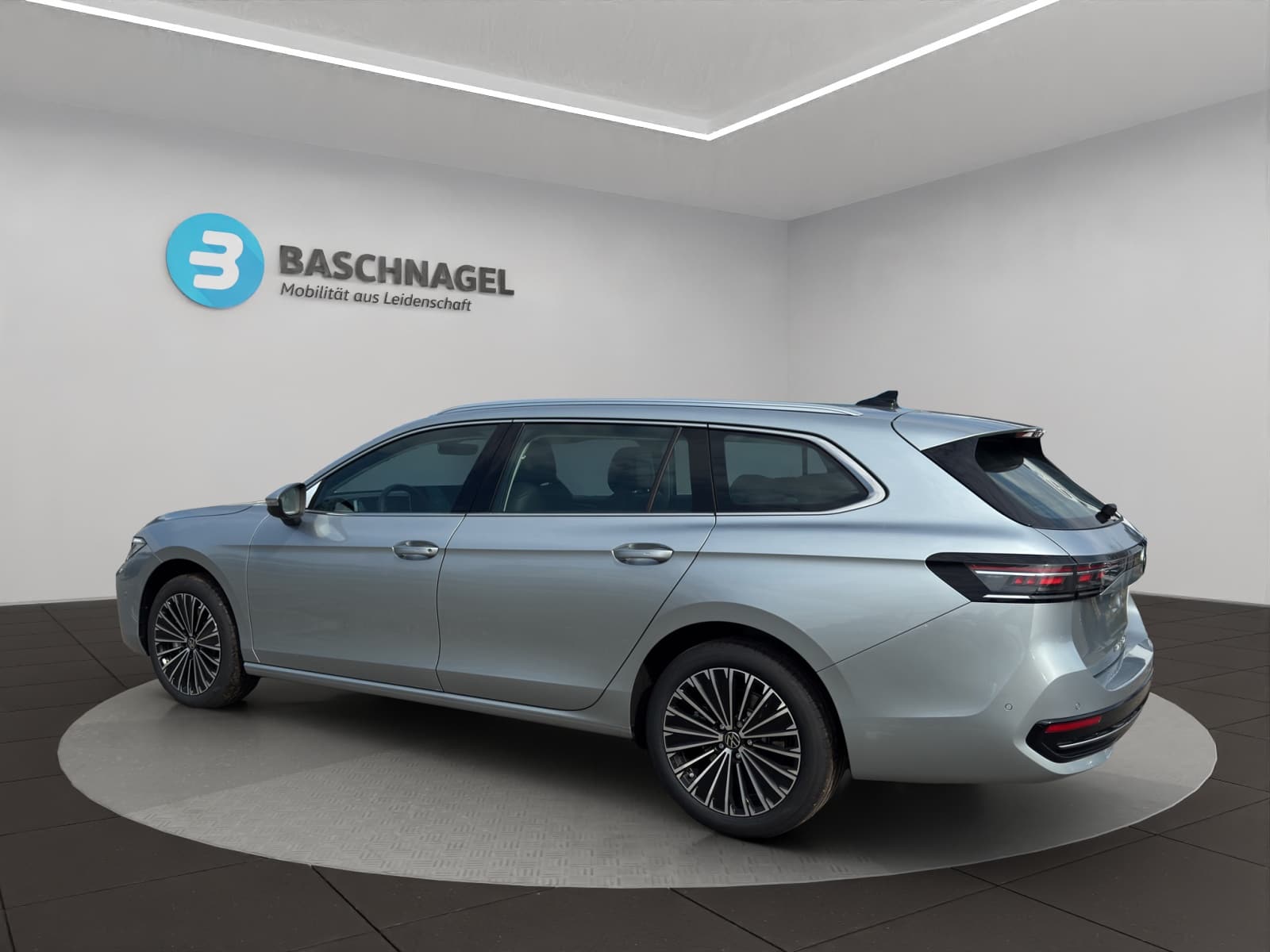 VW Passat Variant 2.0 TSI evo4 Elegance 4 Motion DSG - Bild 3