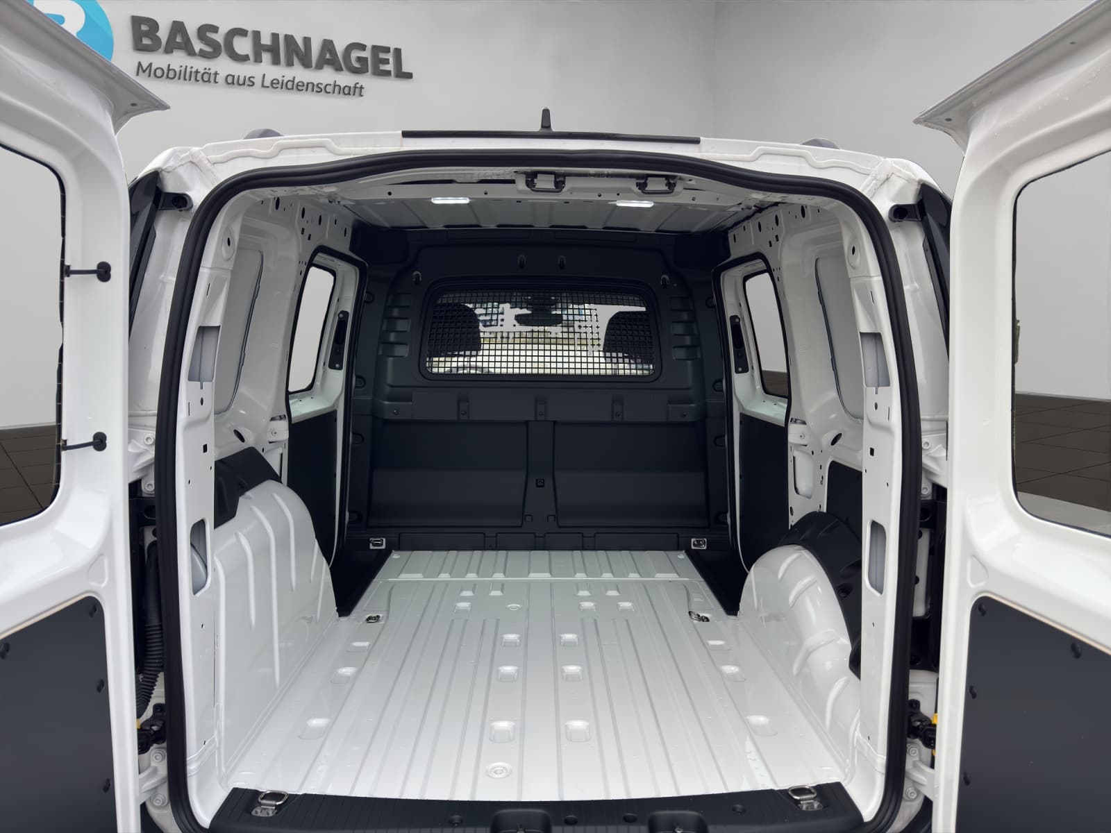 VW Caddy Cargo 1.5 TSI Entry - Bild 5