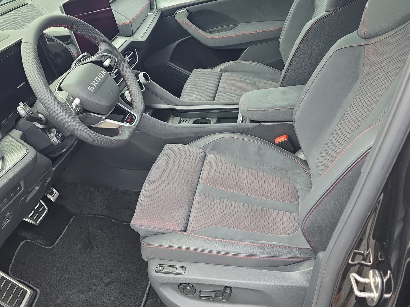 SKODA Kodiaq 2.0 TSI RS 4x4 - Bild 4