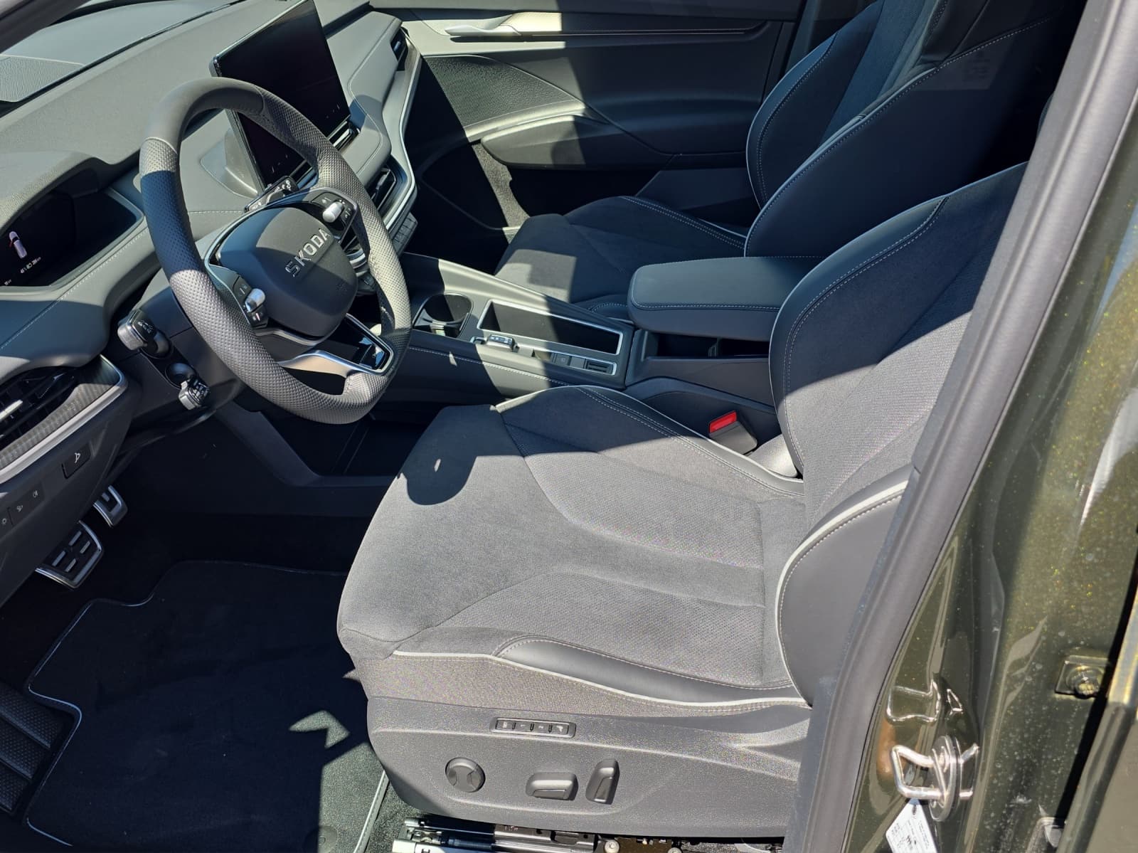 SKODA Enyaq 85x Sportline 4x4 - Bild 4