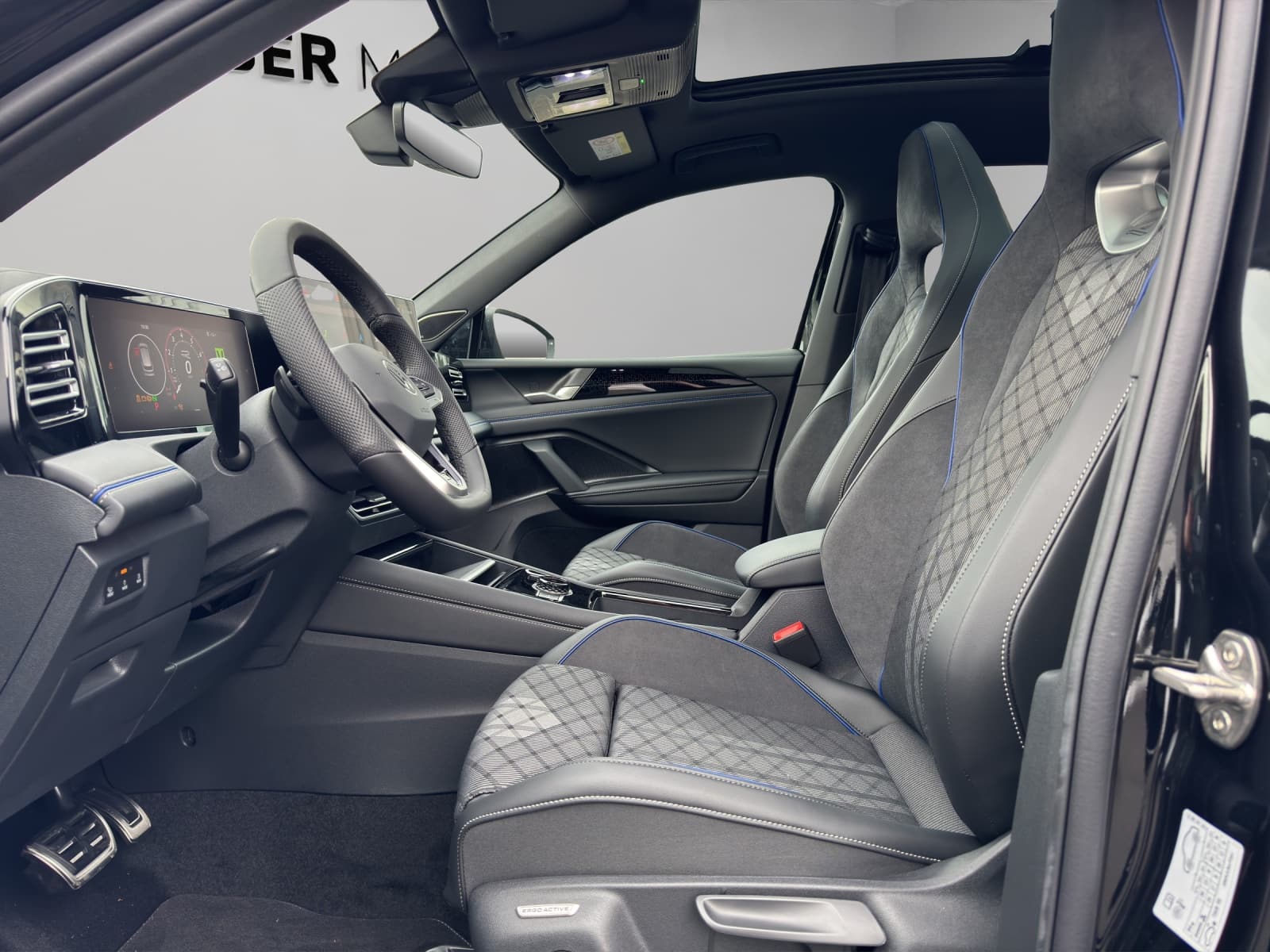 VW Tiguan 2.0 TSI DSG R-Line 4Motion - Bild 4