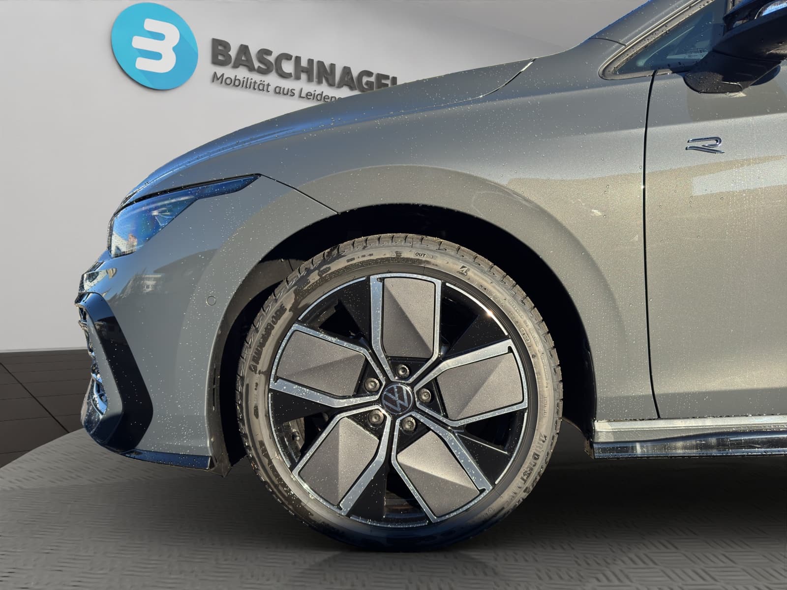 VW Golf Variant 1.5 eTSI mHEV R-Line DSG - Bild 7