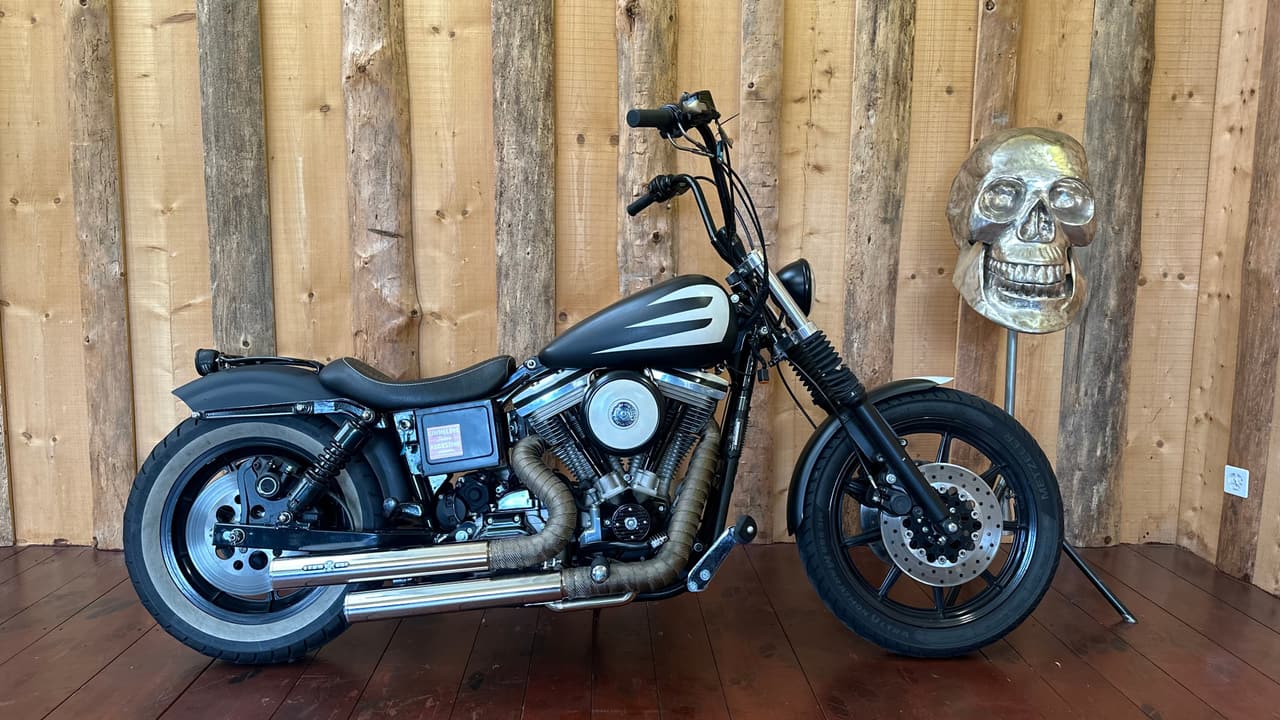 HARLEY-DAVIDSON Dyna