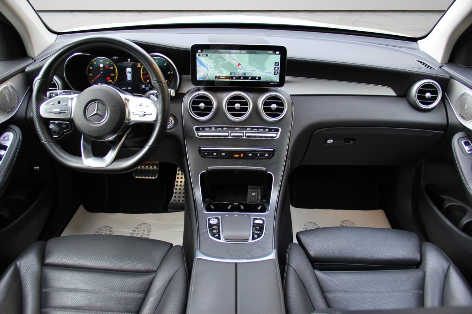 MERCEDES-BENZ GLC 400 d Off-Road 4Matic 9G-Tronic - Bild 11