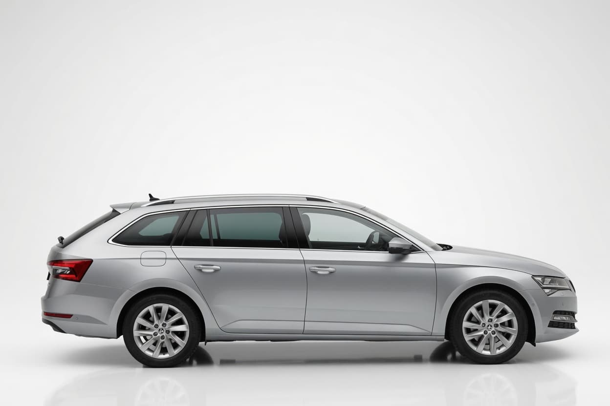 SKODA Superb Combi 2.0 TDi Style 4x4 DSG - Bild 6