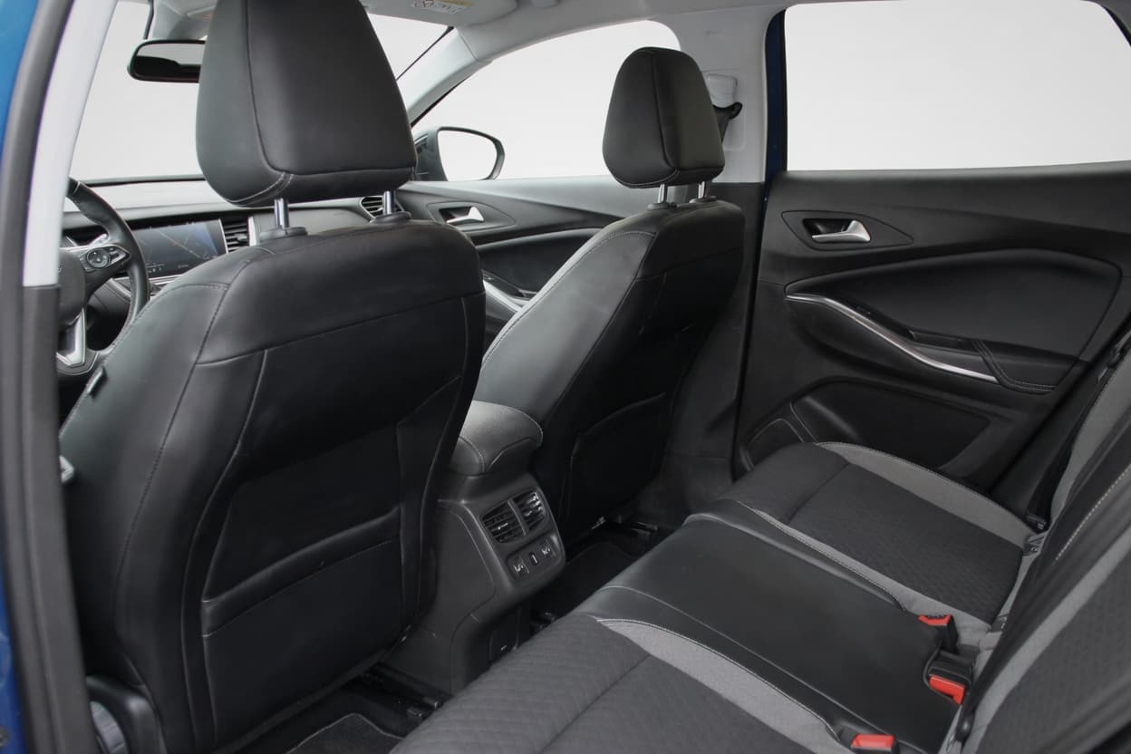 OPEL Grandland X 1.2i TP Ultimate Automatik - Bild 10