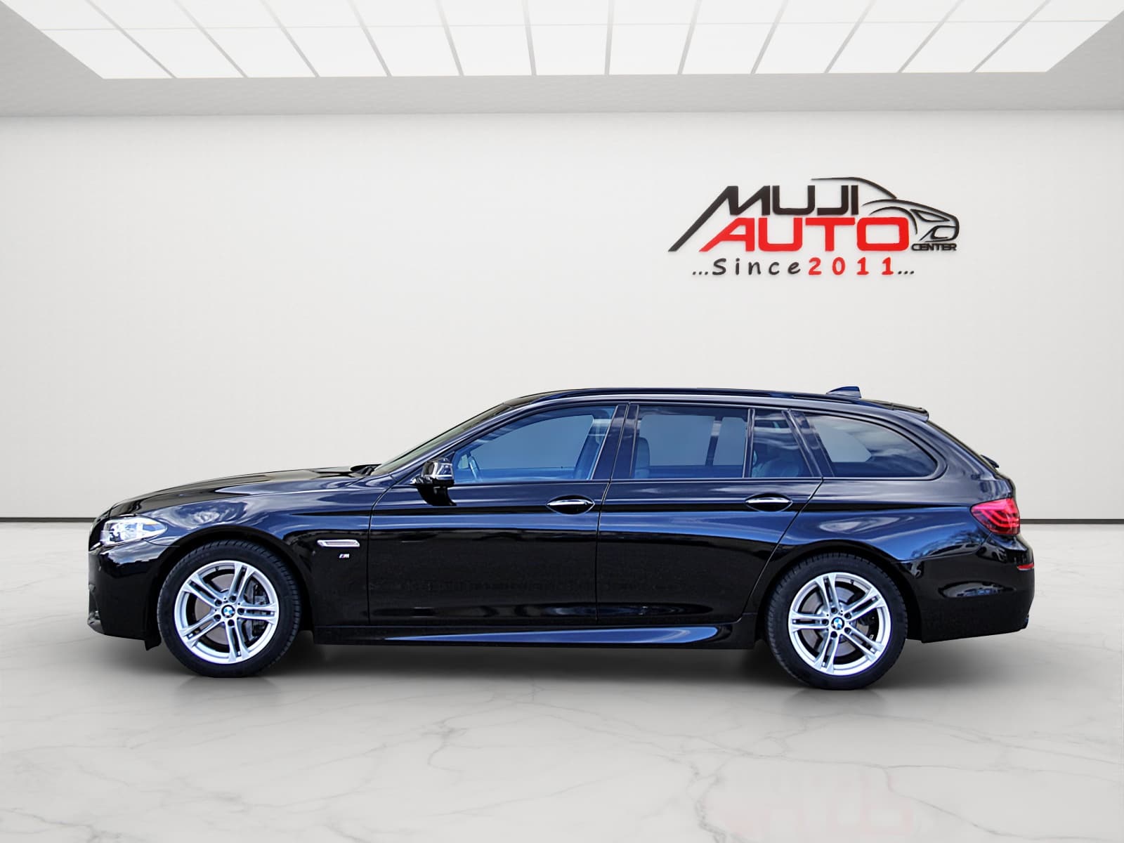 BMW 530d Touring xDrive Platinum Sport Edition - Bild 2