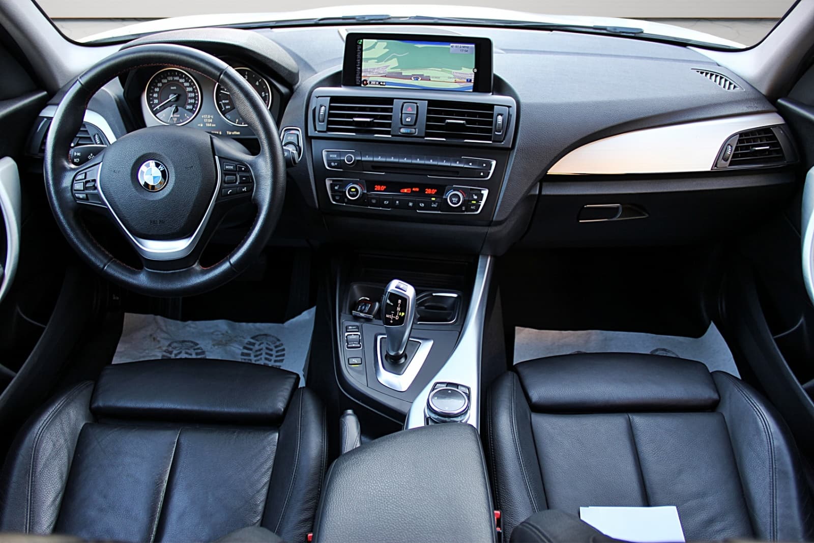 BMW 120d Sport Line Steptronic - Bild 11